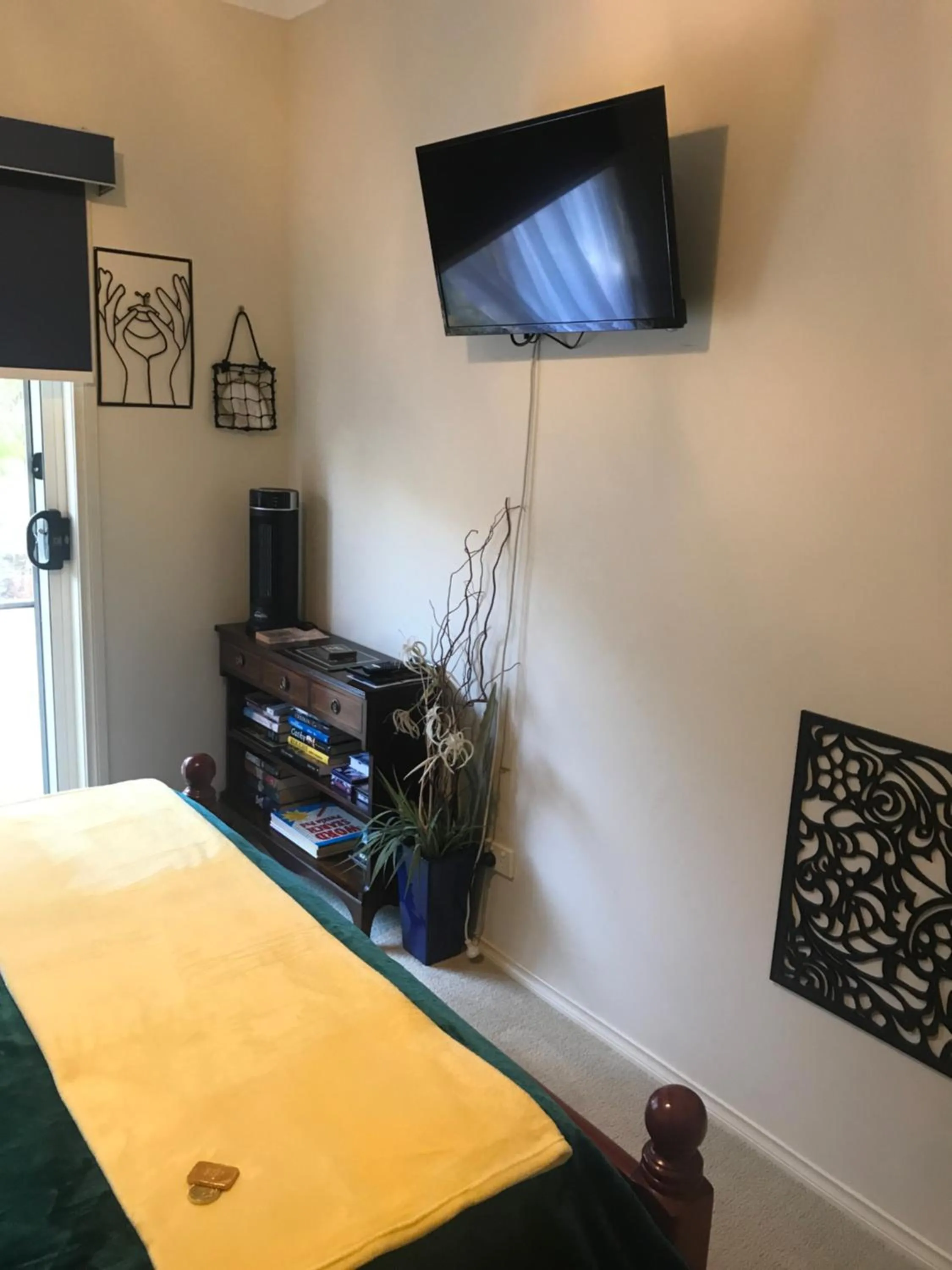 We Love the Bay short stays private suite 1 to 4 days