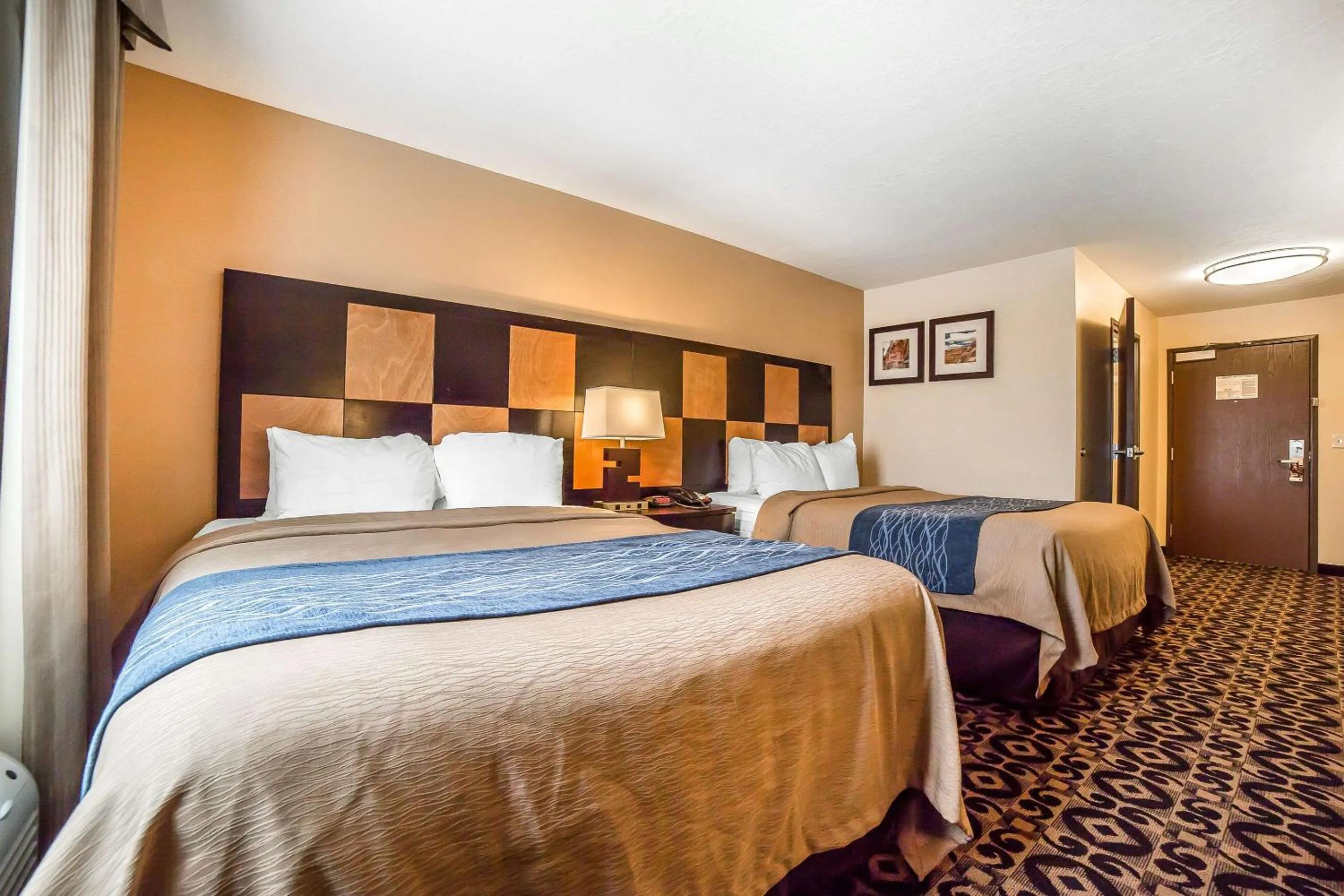 Bedroom, Bed in Comfort Inn Ballard-Roosevelt