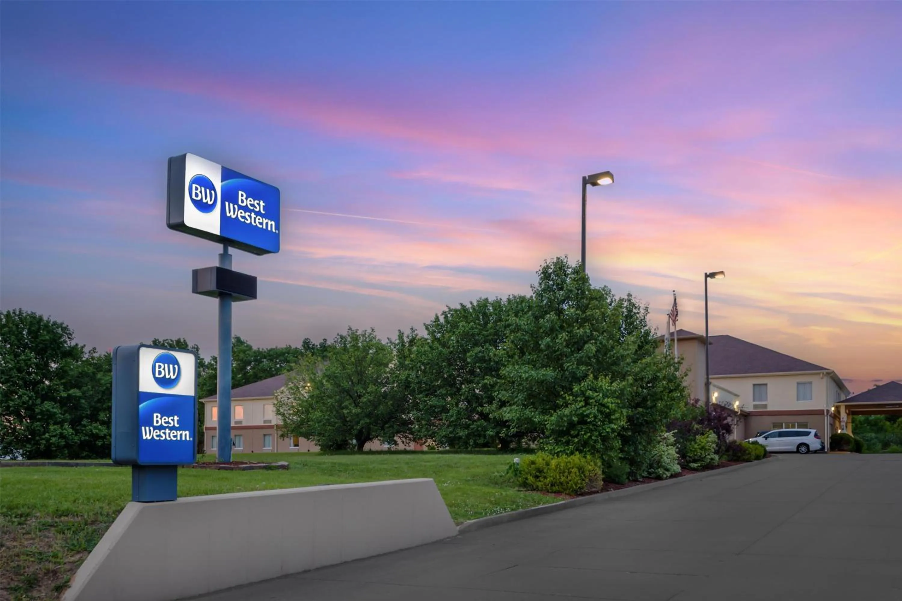 Property building in Best Western Teal Lake Inn