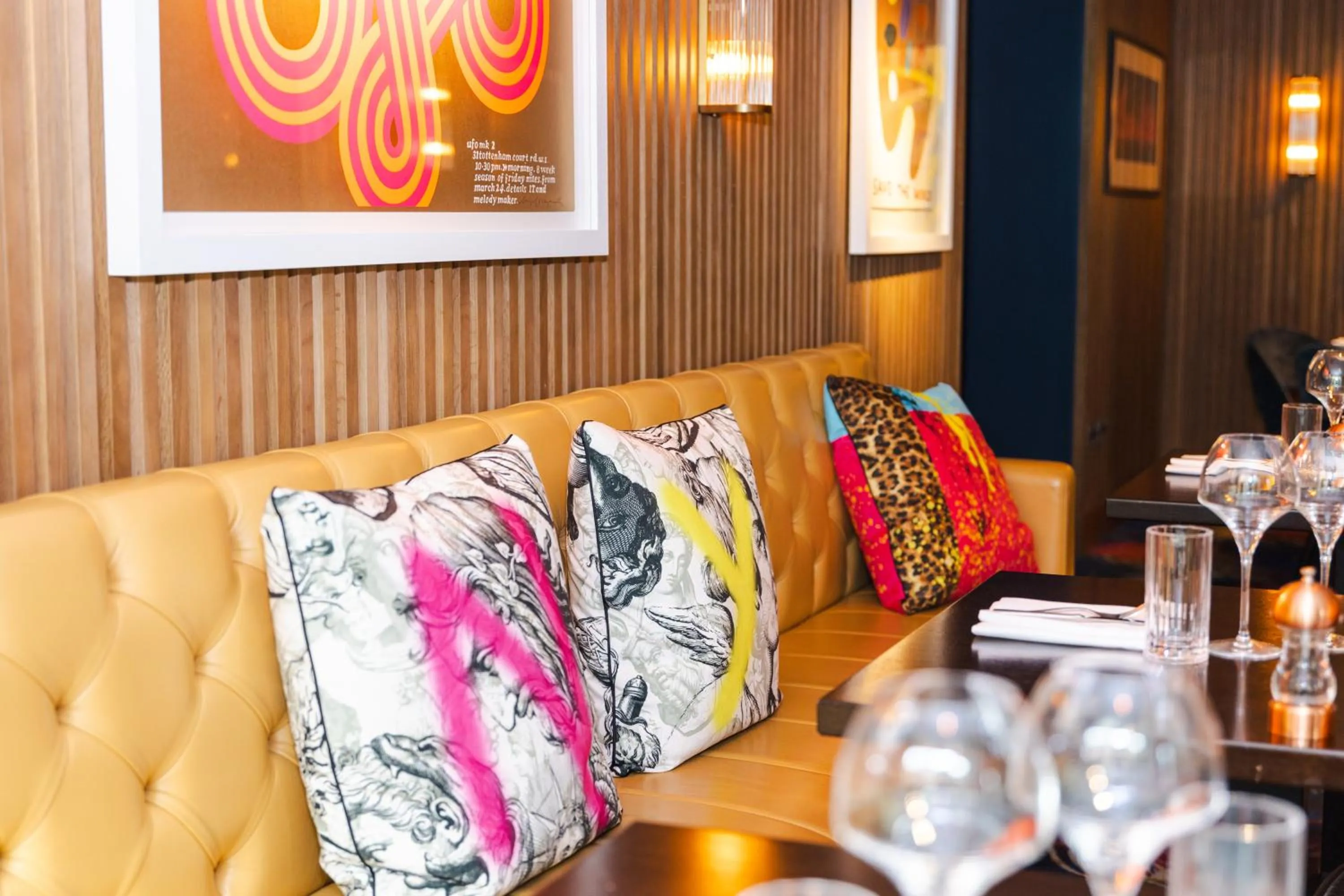 Lounge or bar in NYX Hotel Dublin Christchurch