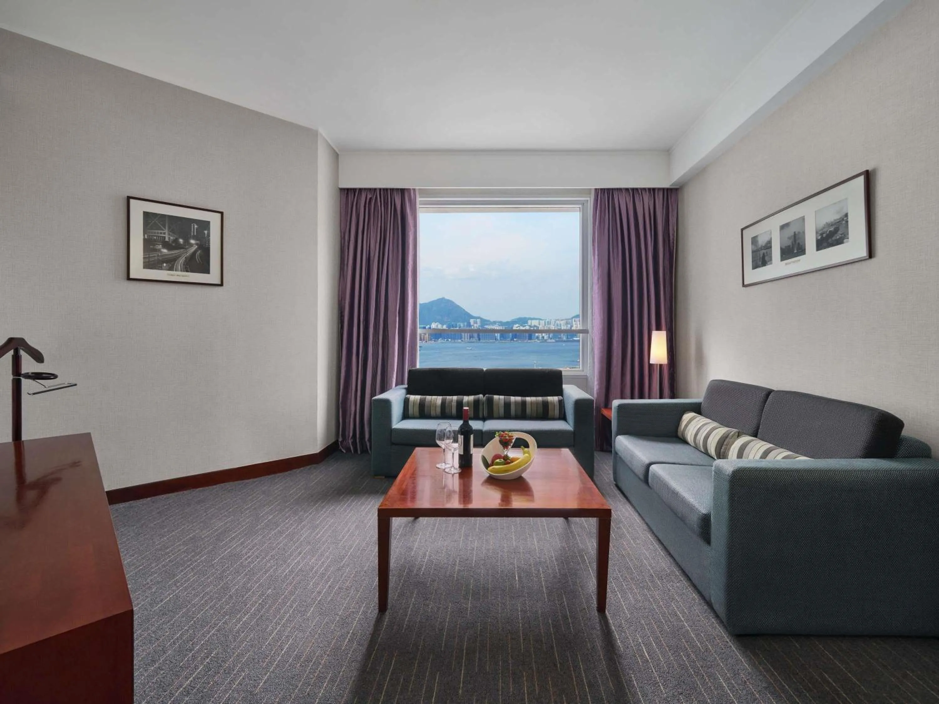 Bedroom in Novotel Century Hong Kong