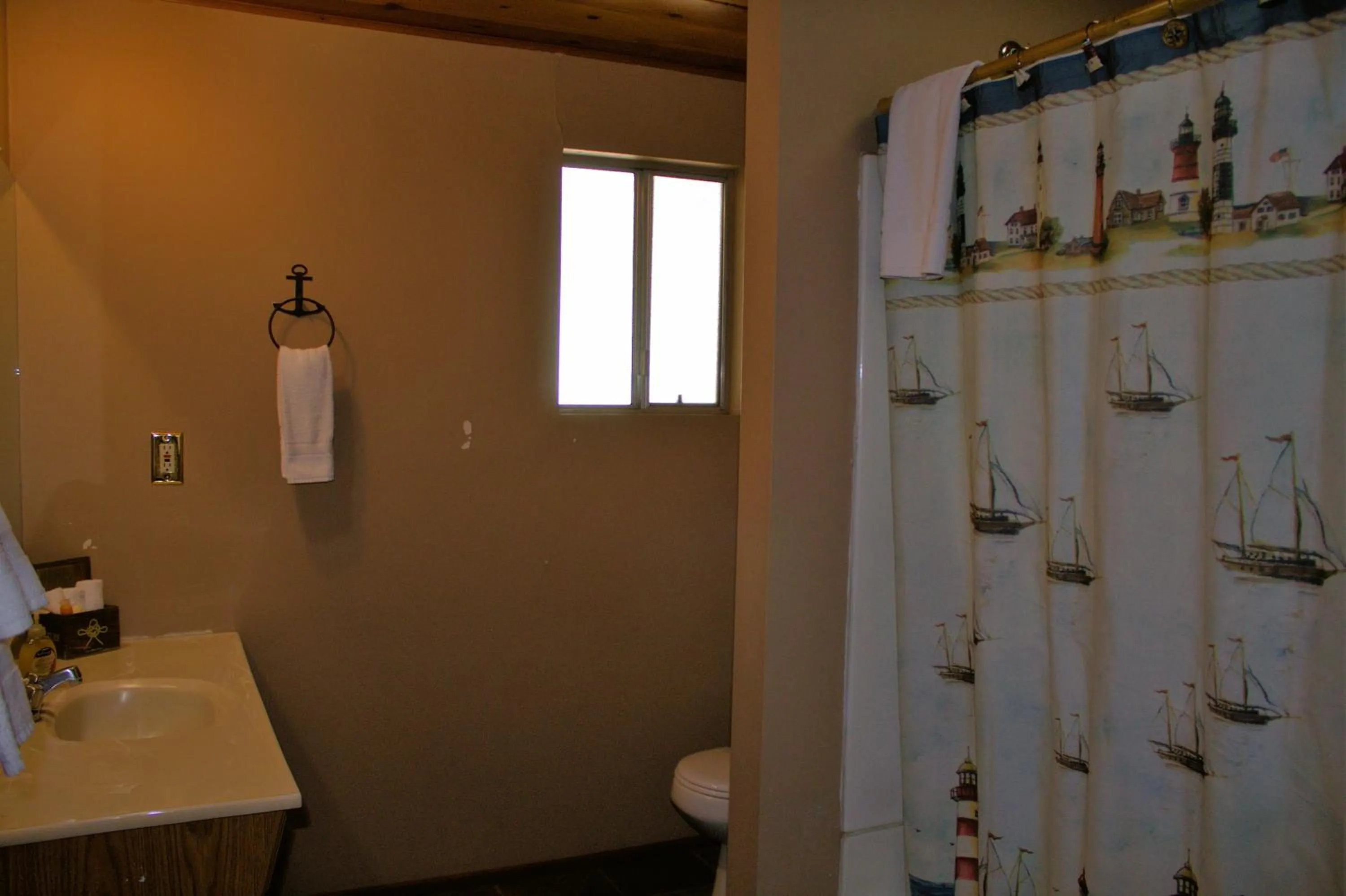Bathroom in Goldmine Lodge