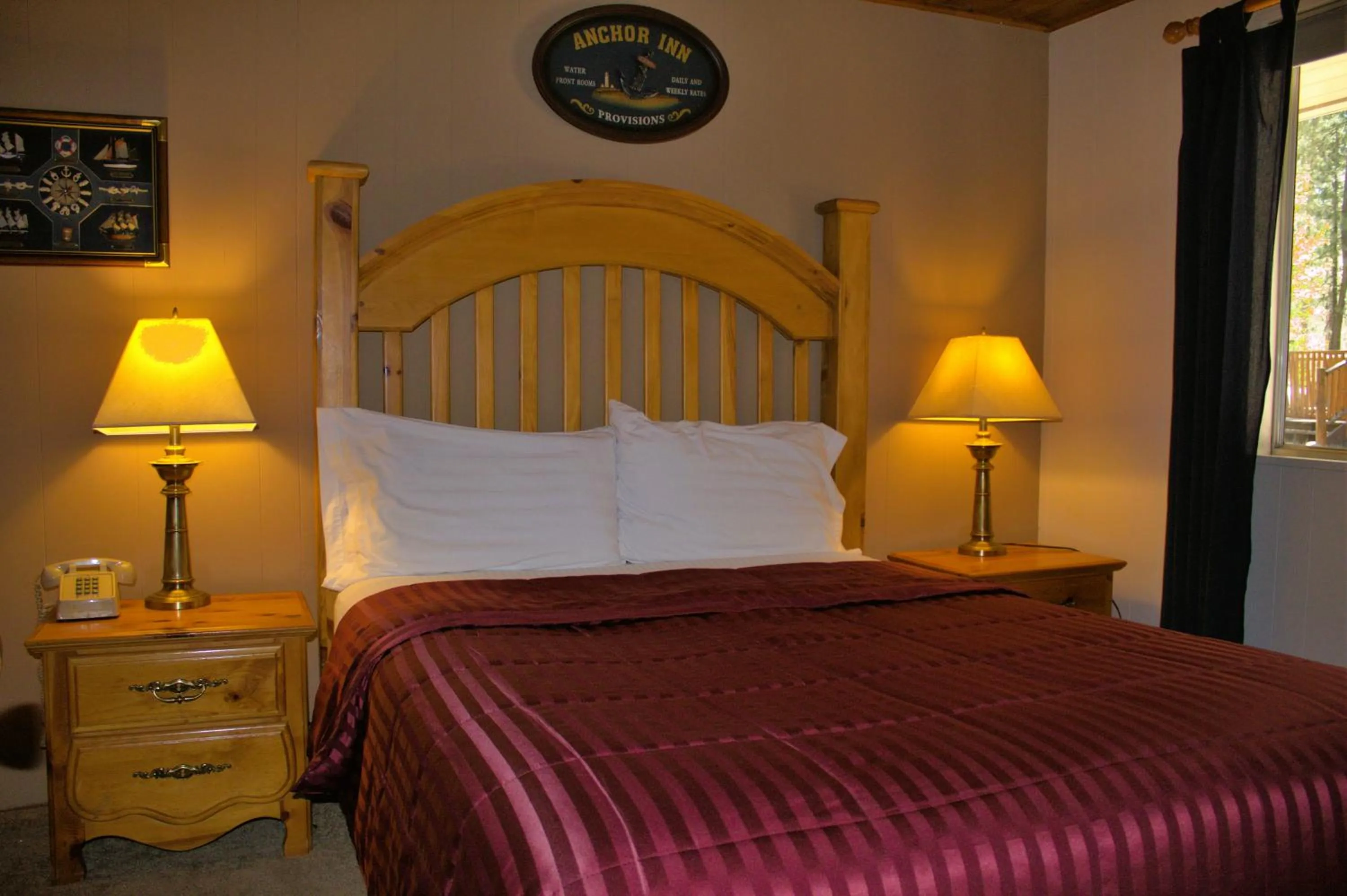 Bed in Goldmine Lodge