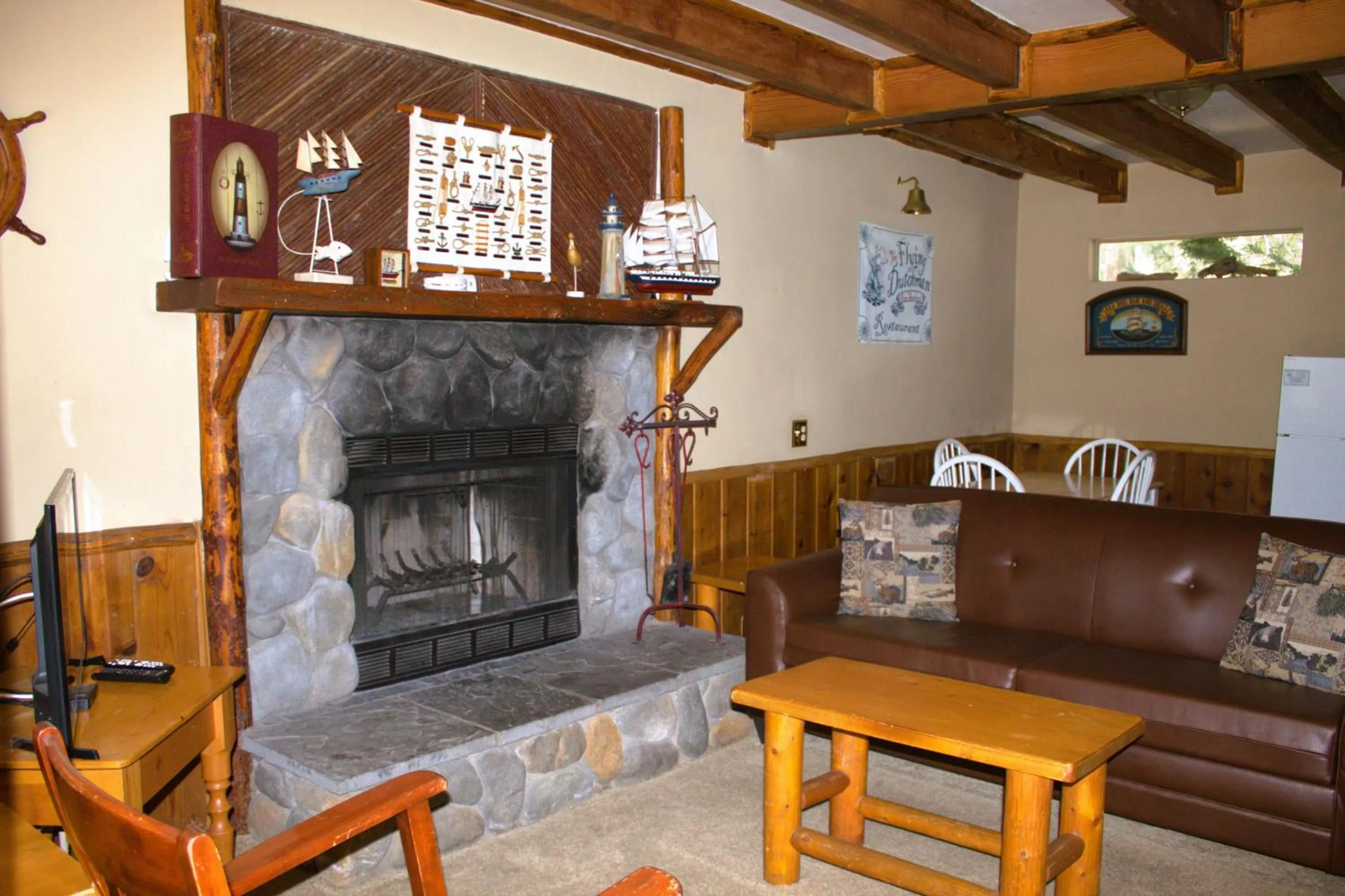 Living room in Goldmine Lodge