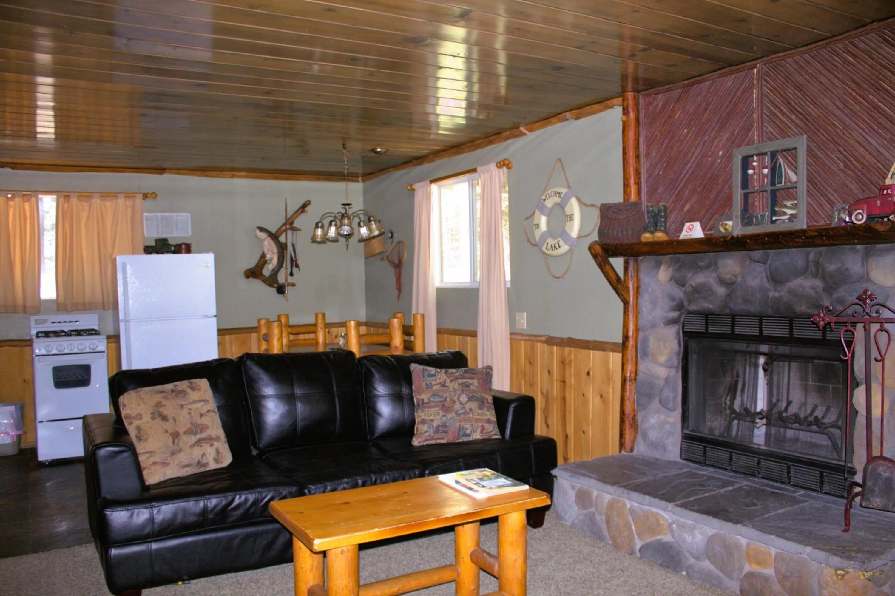 Living room in Goldmine Lodge