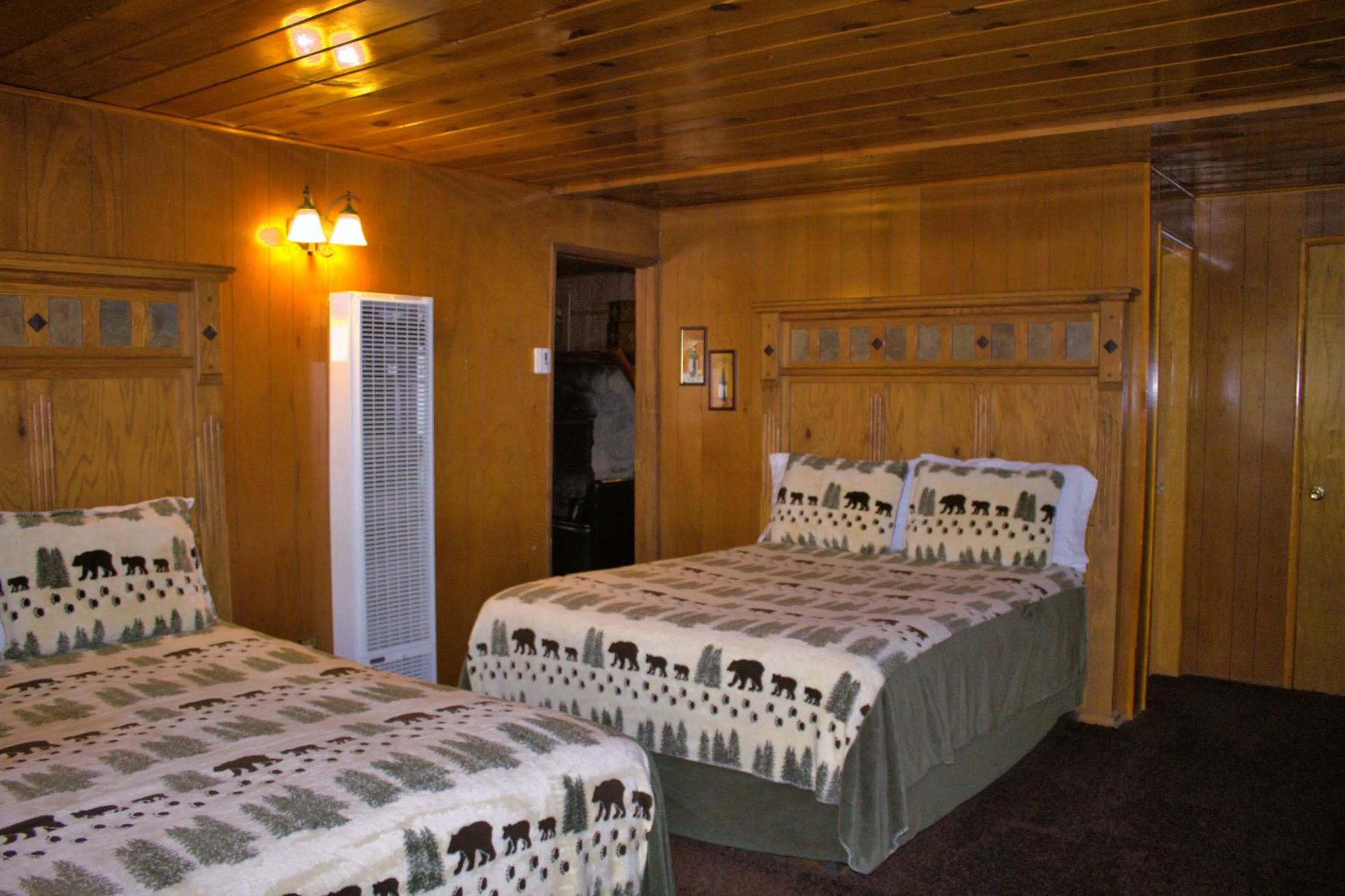 Bed in Goldmine Lodge