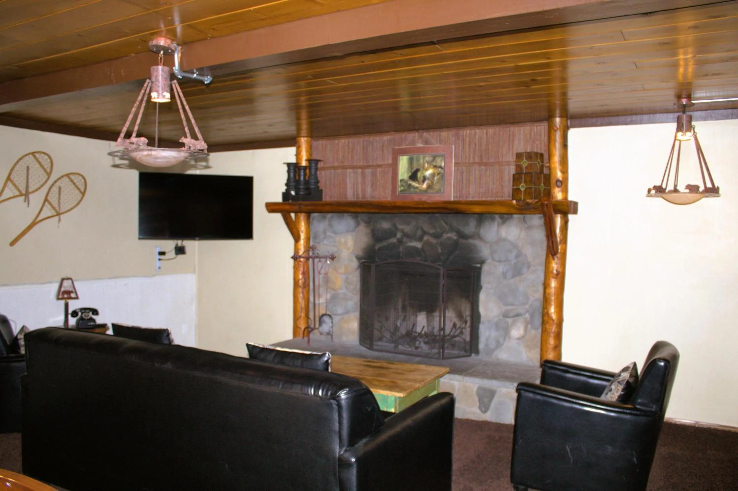 Living room in Goldmine Lodge