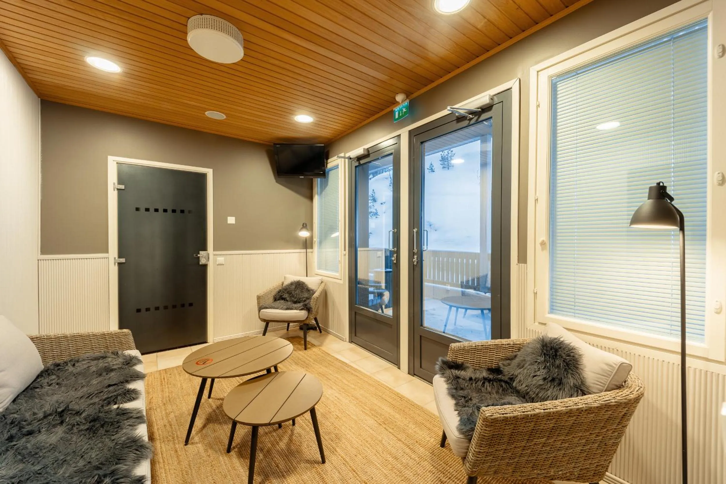 Seating area in Hotelli Kotola