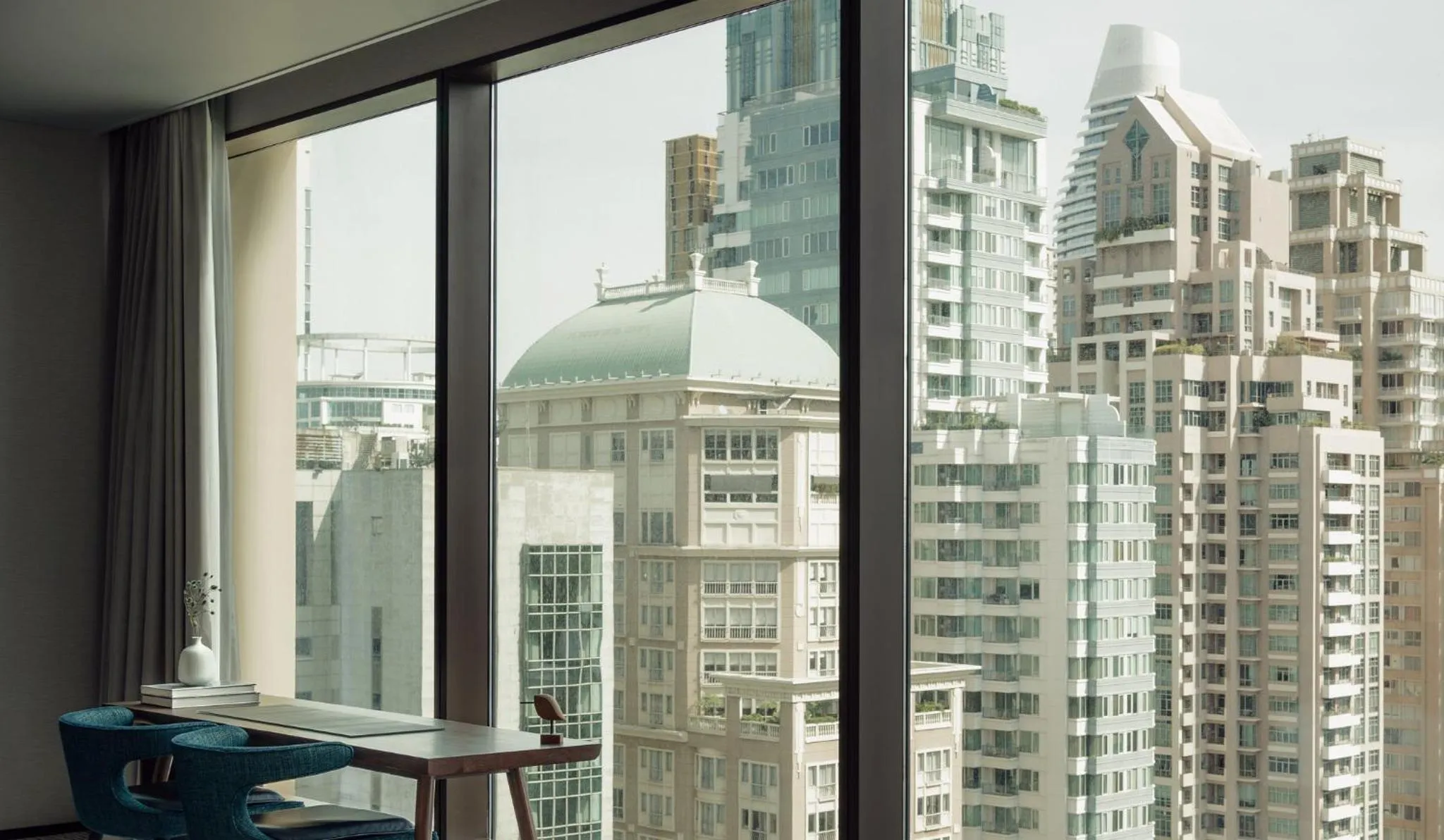 Photo of the whole room in Kimpton Maa-Lai Bangkok by IHG