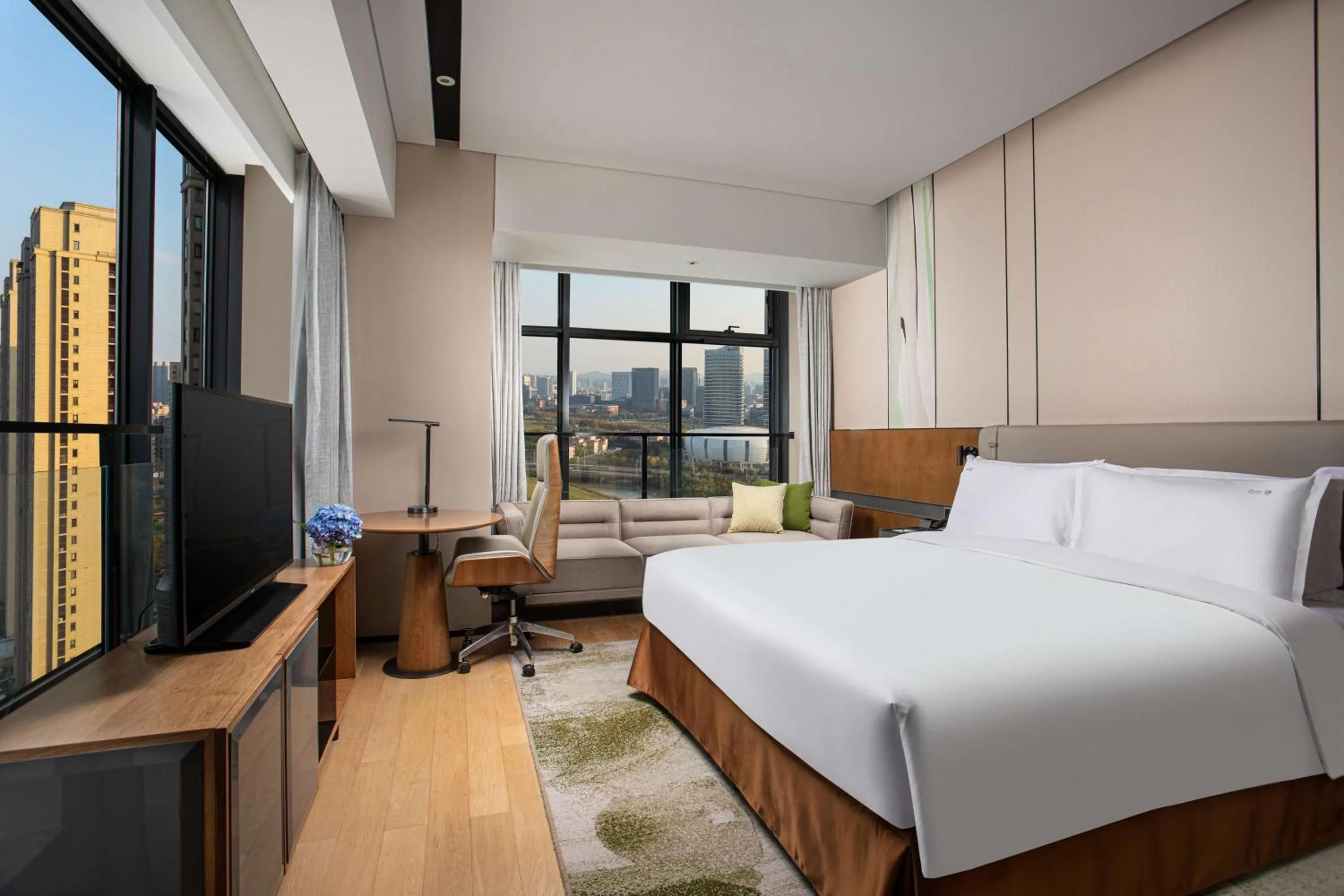 Bedroom in Holiday Inn Hangzhou Binjiang