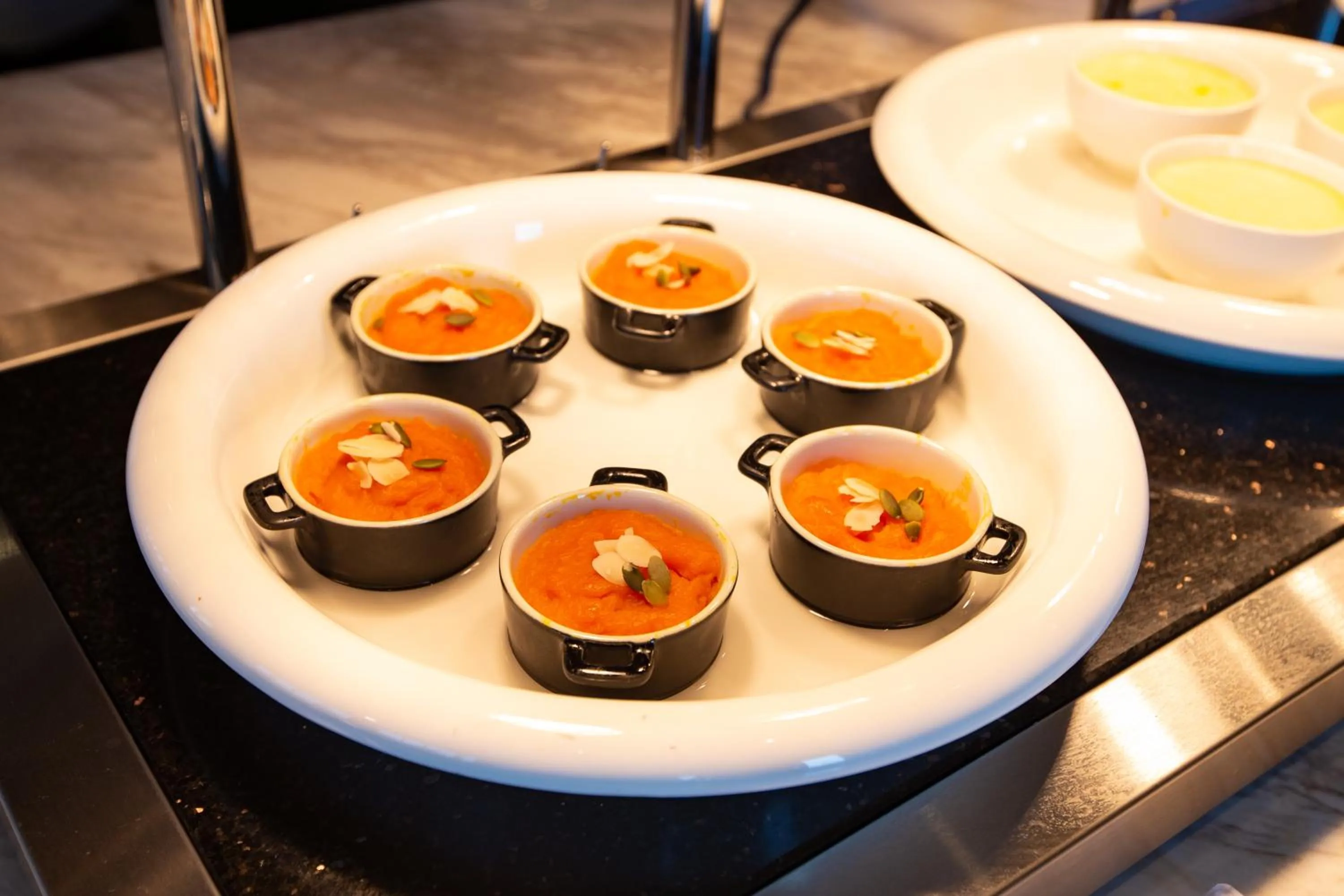 Breakfast, Food in Holiday Inn Hangzhou Binjiang