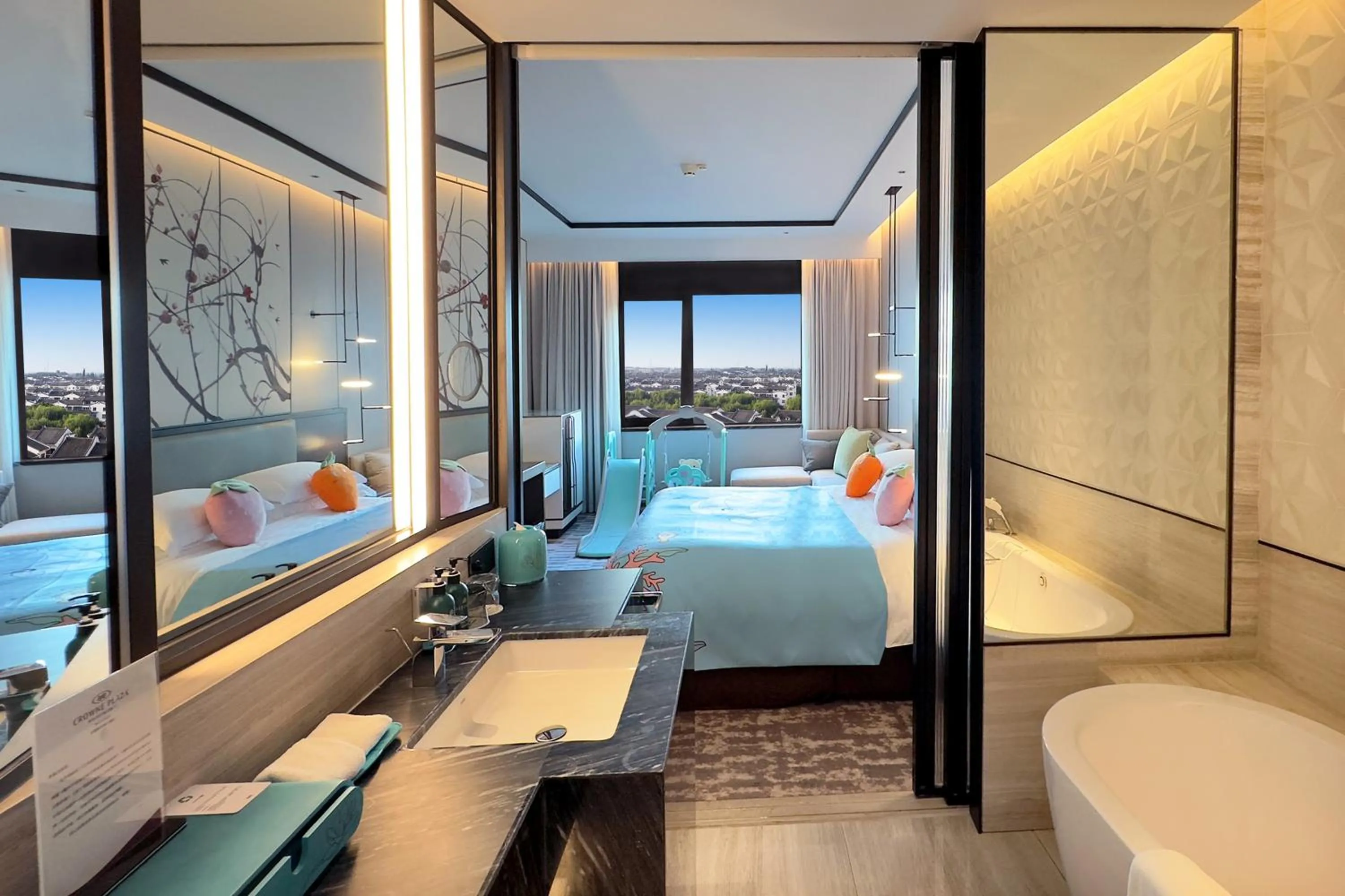 Bedroom, Bed in Crowne Plaza Wuzhen by IHG