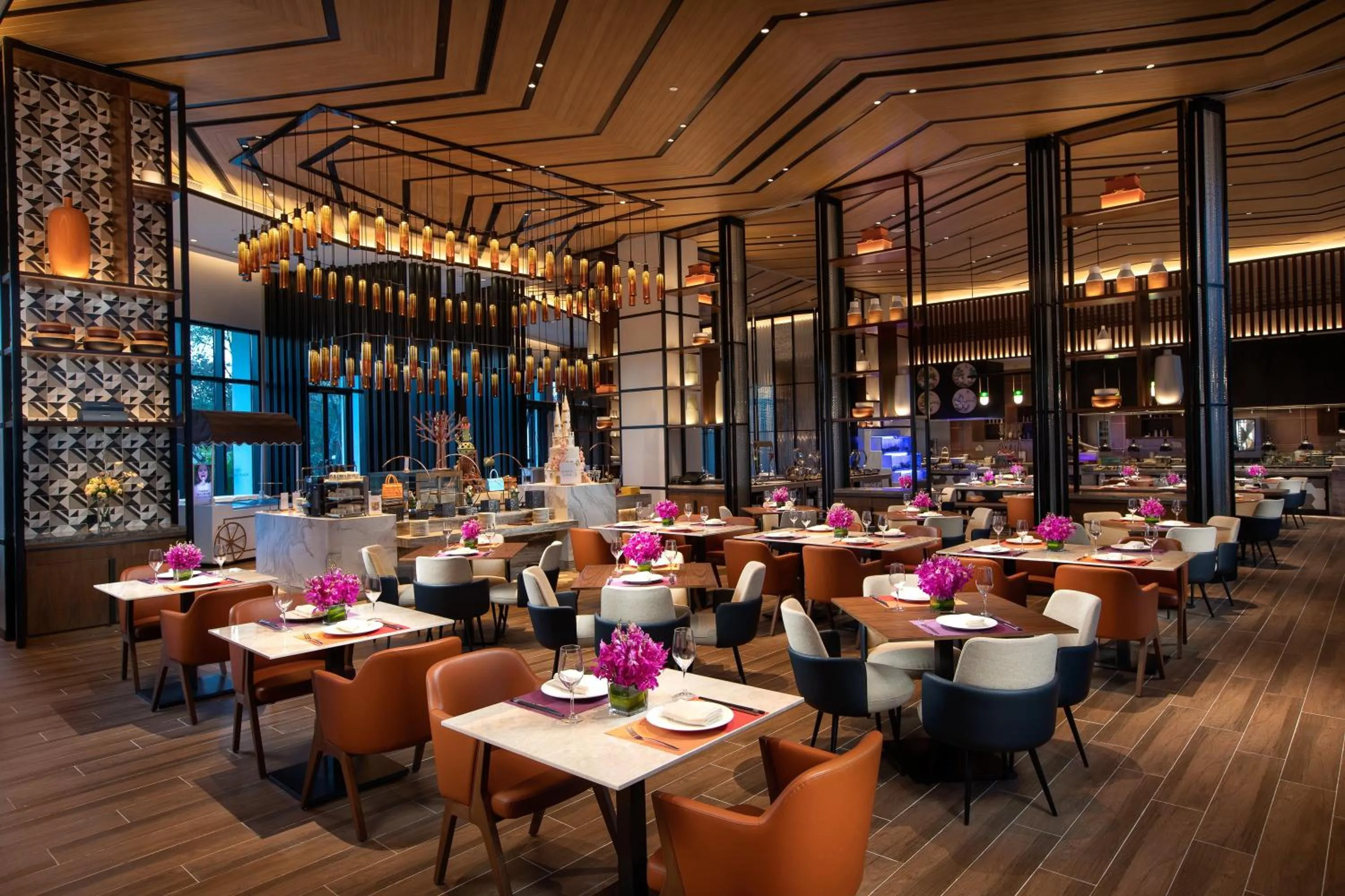 Restaurant/places to eat in Crowne Plaza Wuzhen by IHG