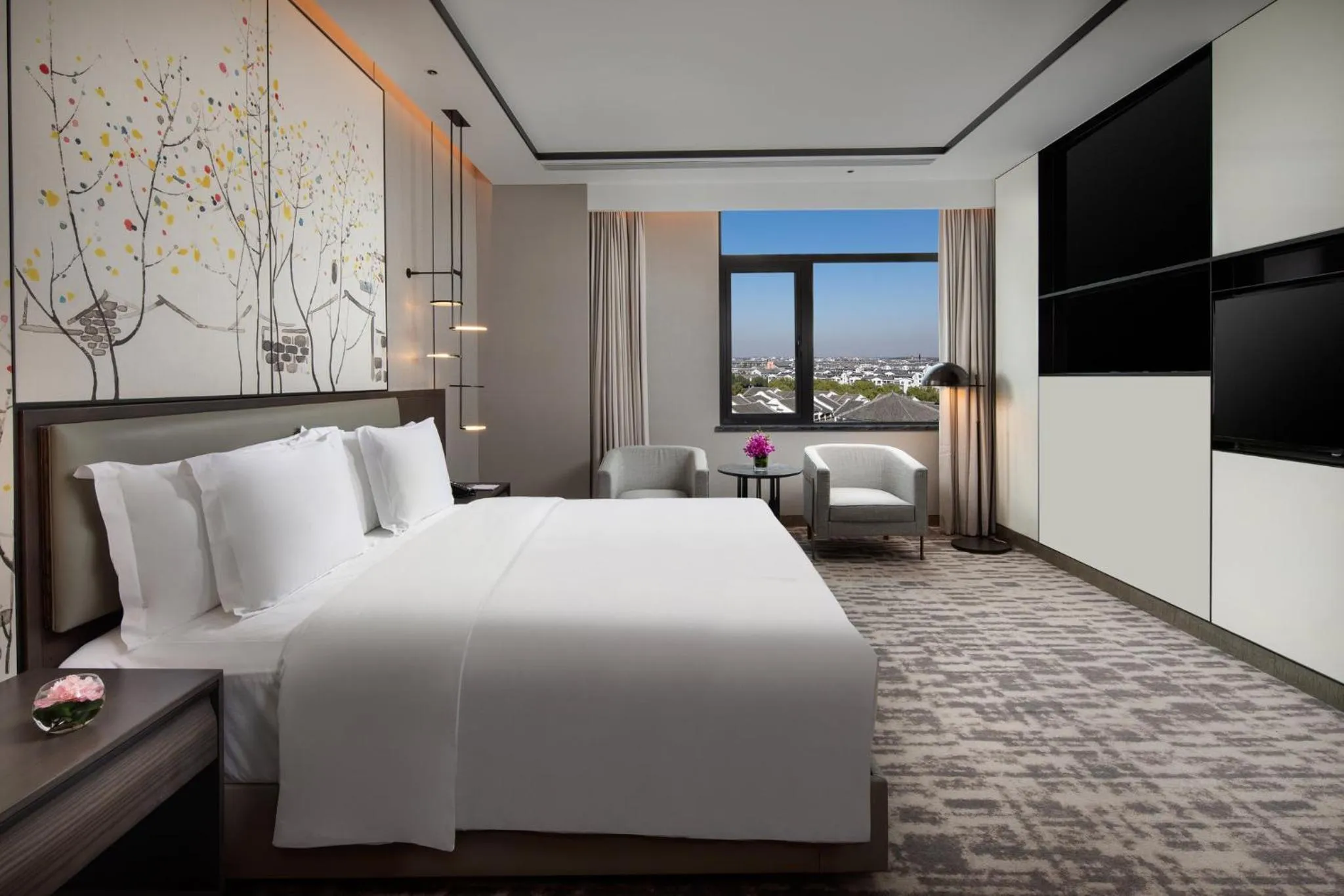 Photo of the whole room, Bed in Crowne Plaza Wuzhen by IHG