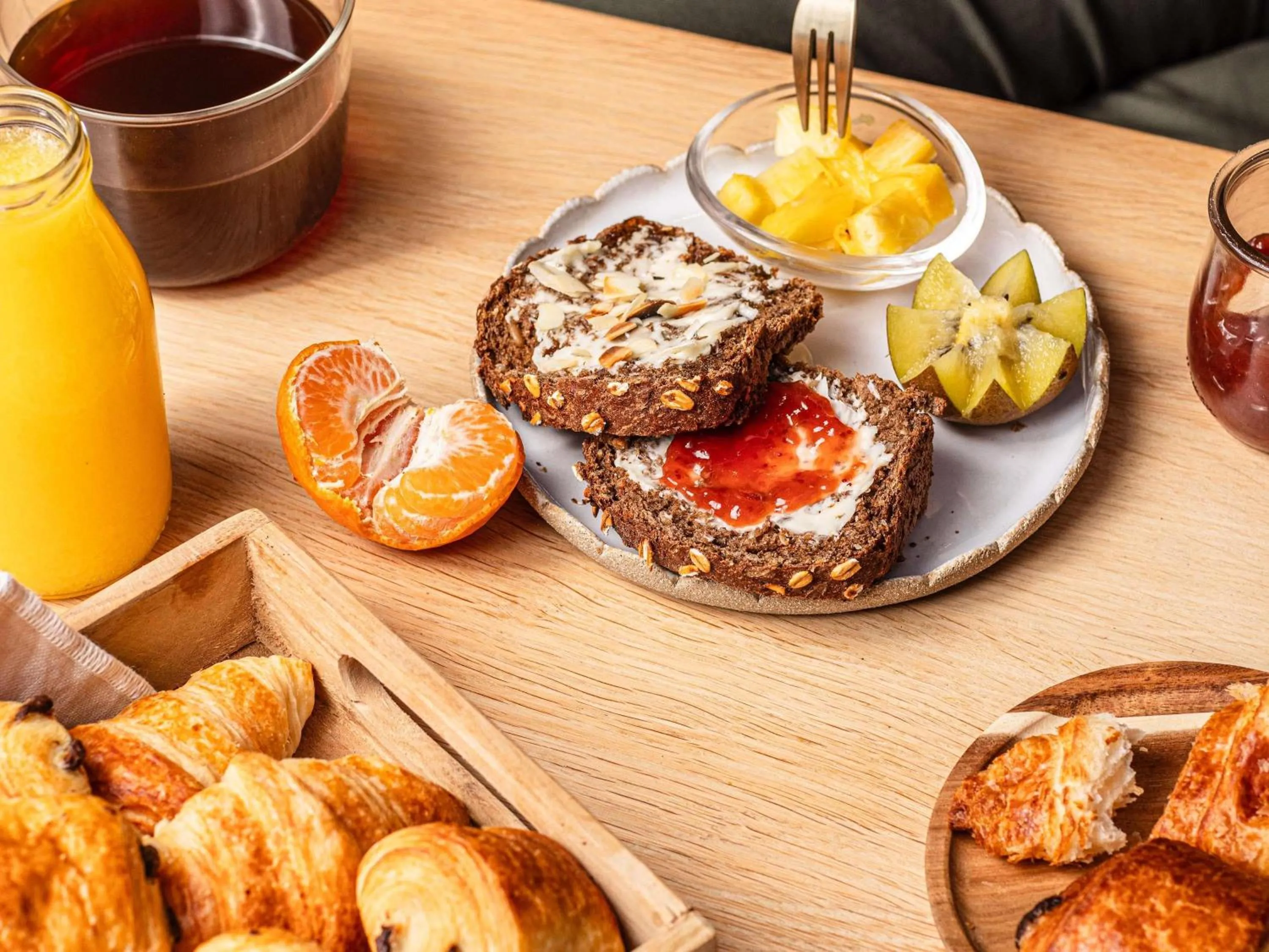 Breakfast in Mercure Rouen Val de Reuil