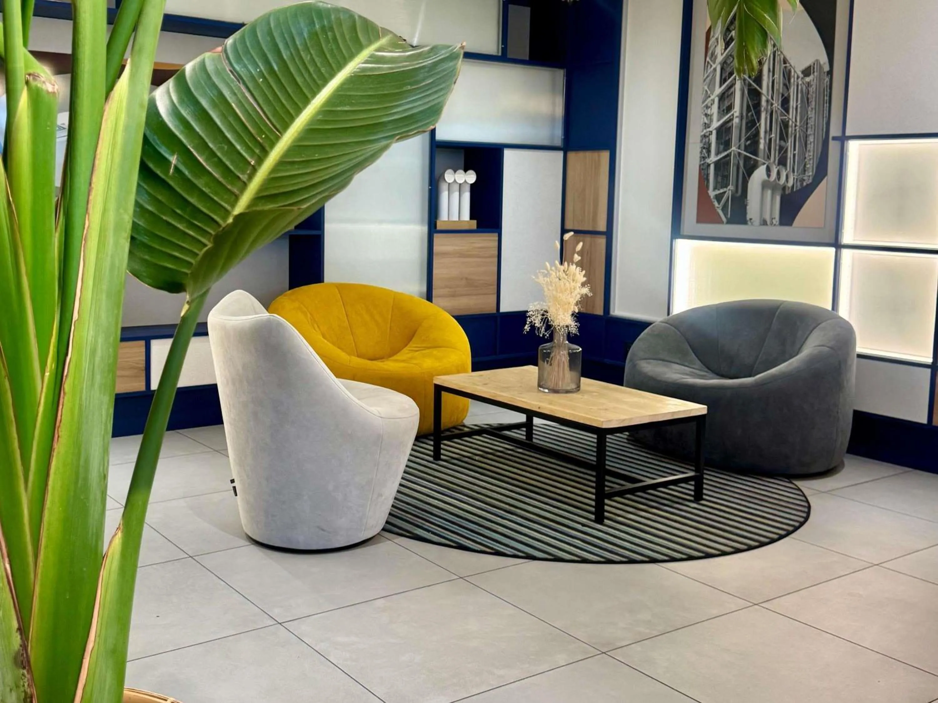 Property building in Mercure Rouen Val de Reuil