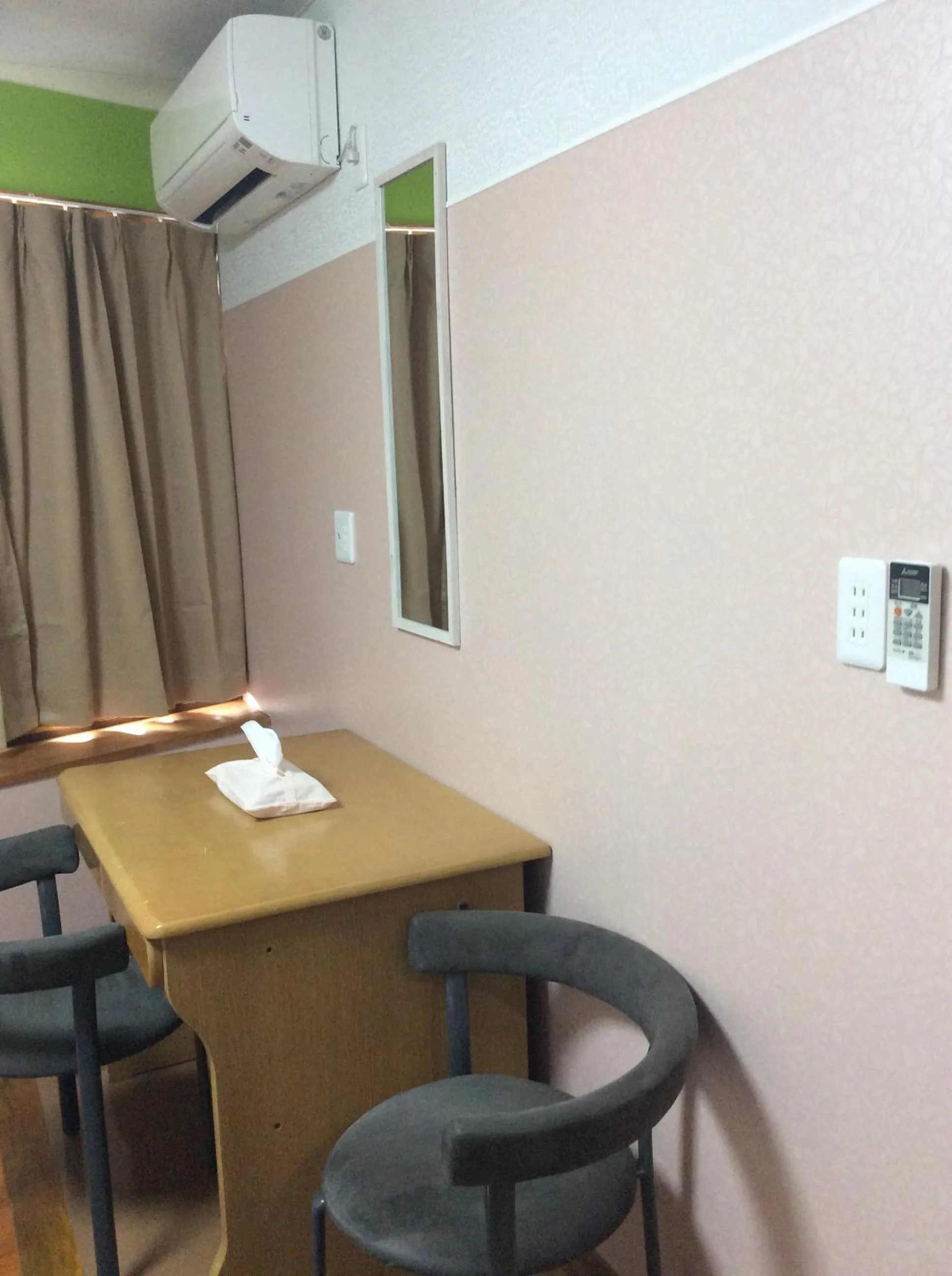 Area and facilities in Kamikatsura House