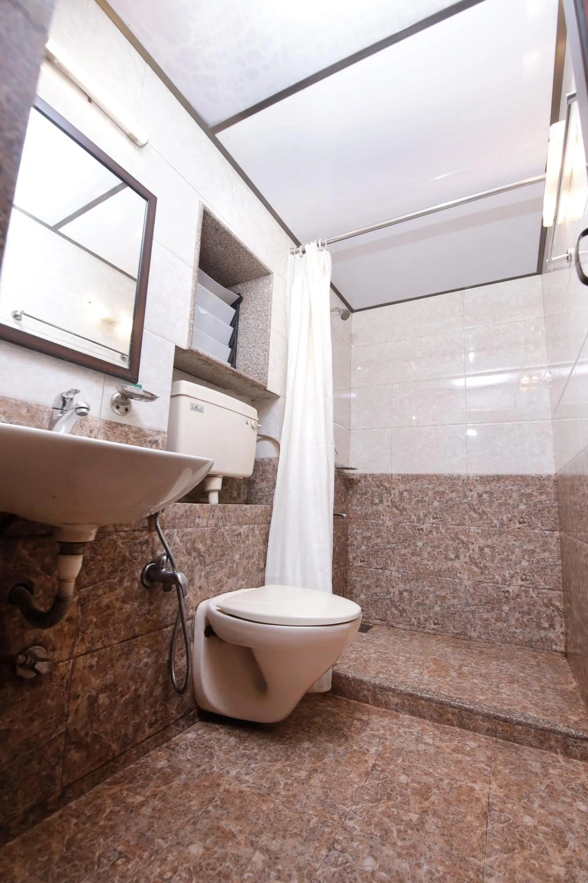 Bathroom in Westend Hotel