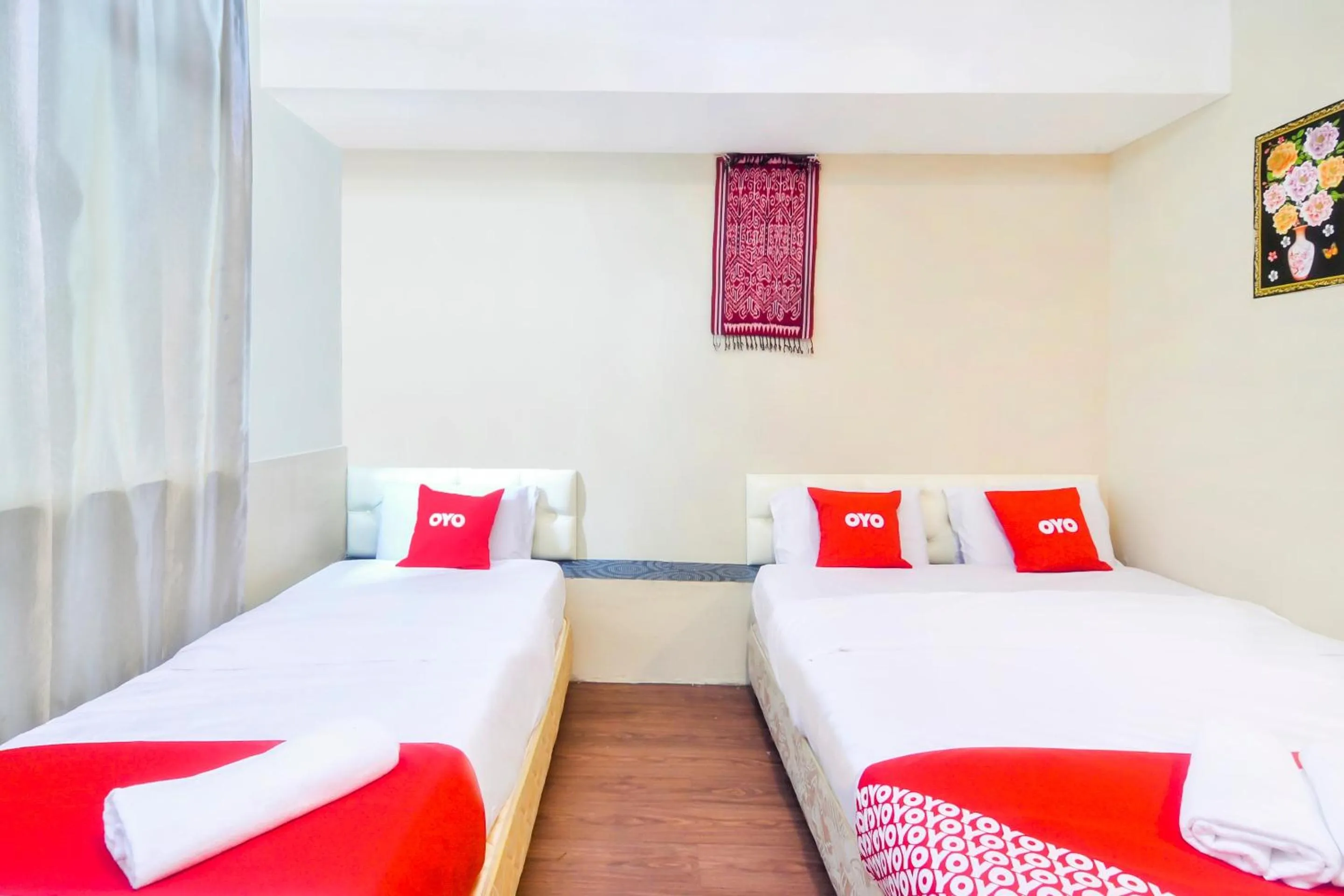 Bedroom in OYO 44017 L & C Premium Stay