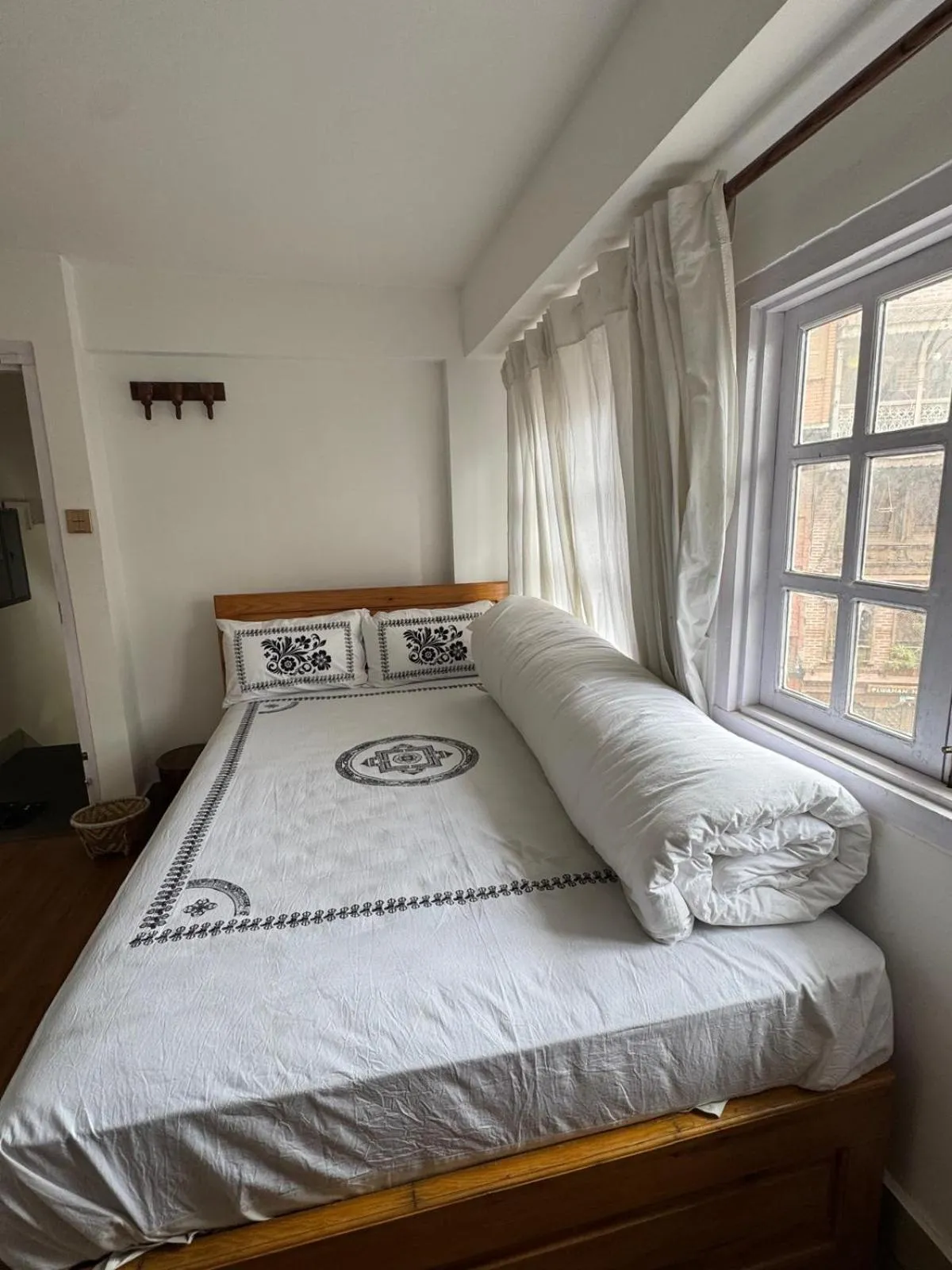 Bed in Sunny Guest House and Cafe