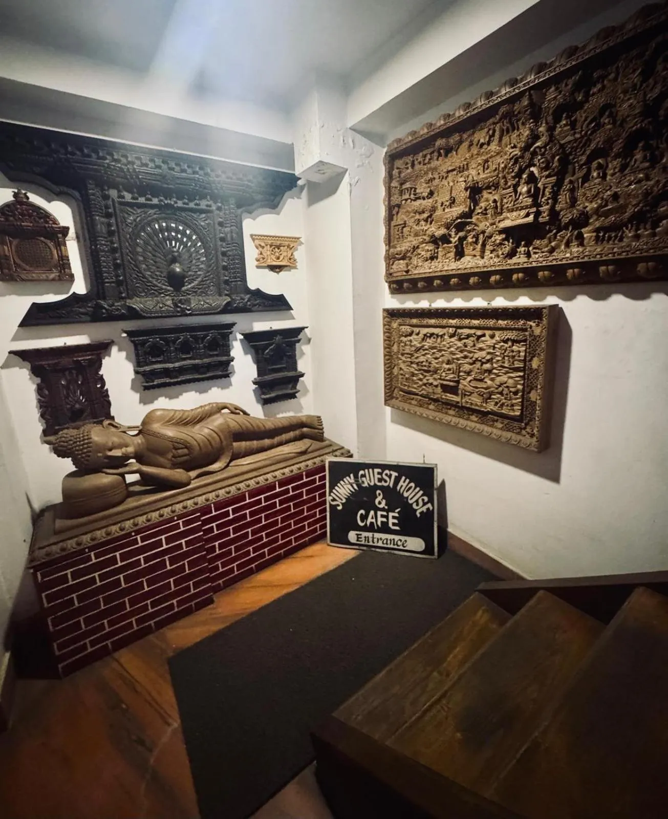 Lobby or reception in Sunny Guest House and Cafe