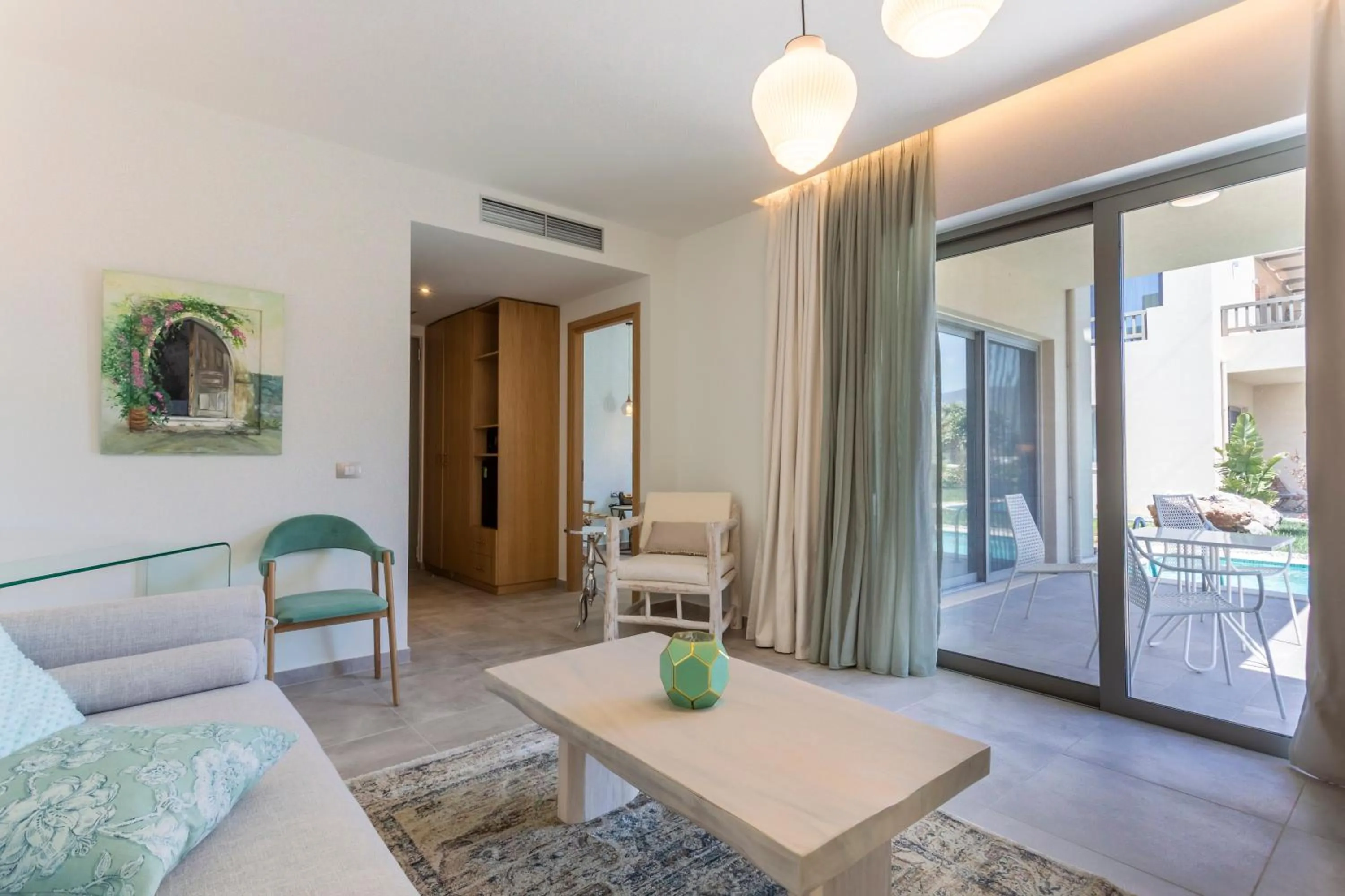 Living room in Elysian Luxury Hotel and Spa