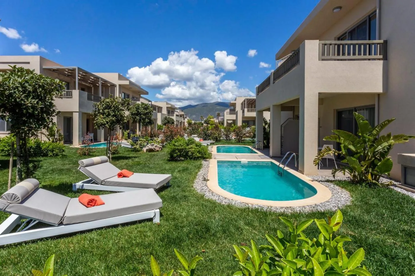Swimming pool in Elysian Luxury Hotel and Spa