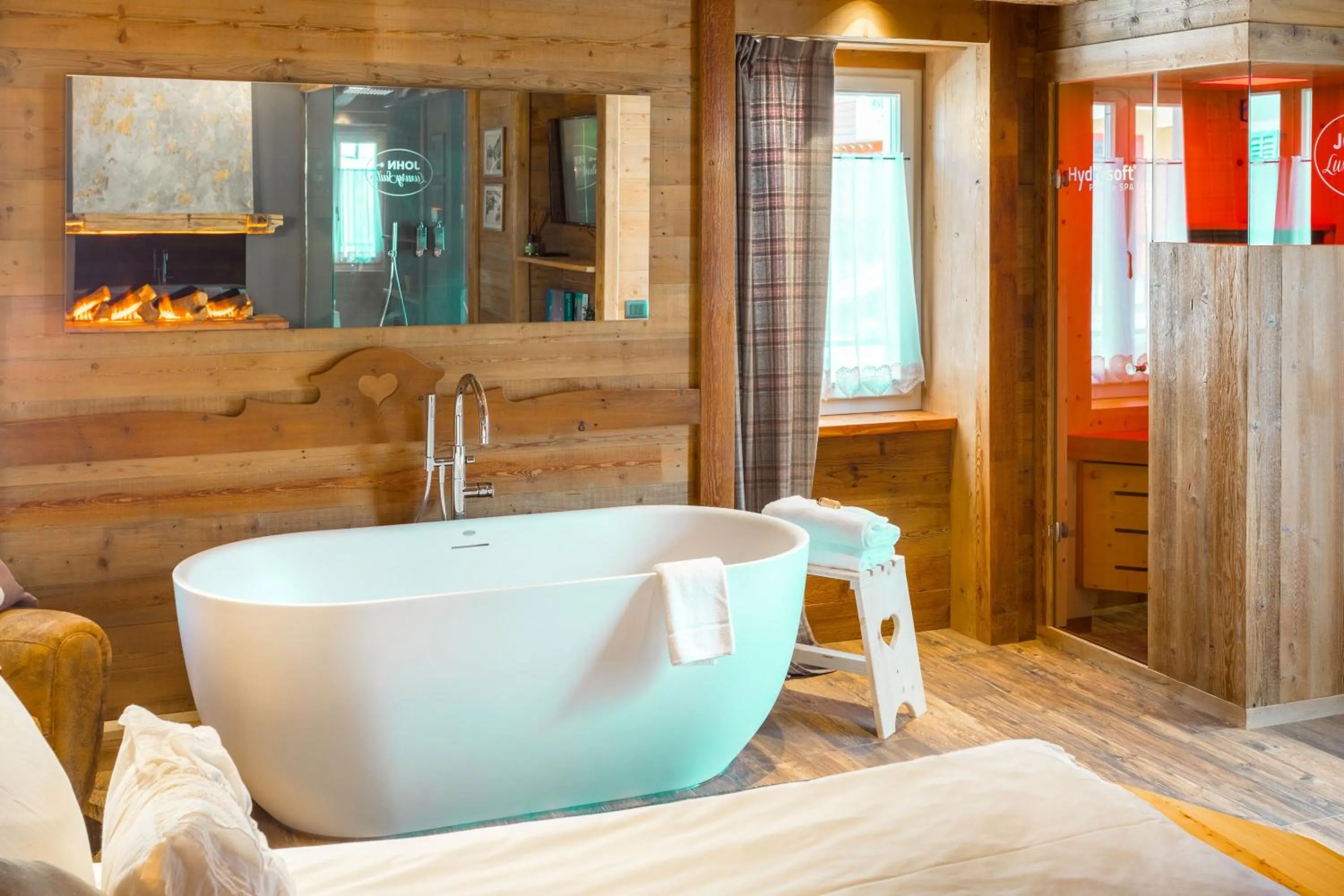 Bath in John Luxury Suites