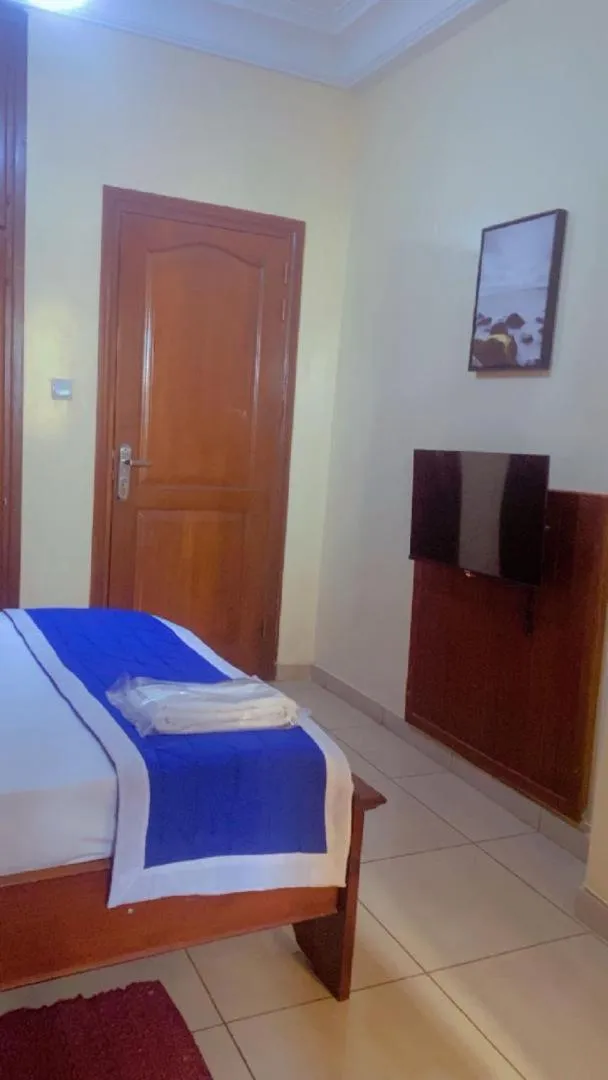 TV and multimedia, Bed in Résidences hôtelières Micheline et Emile BASTOS