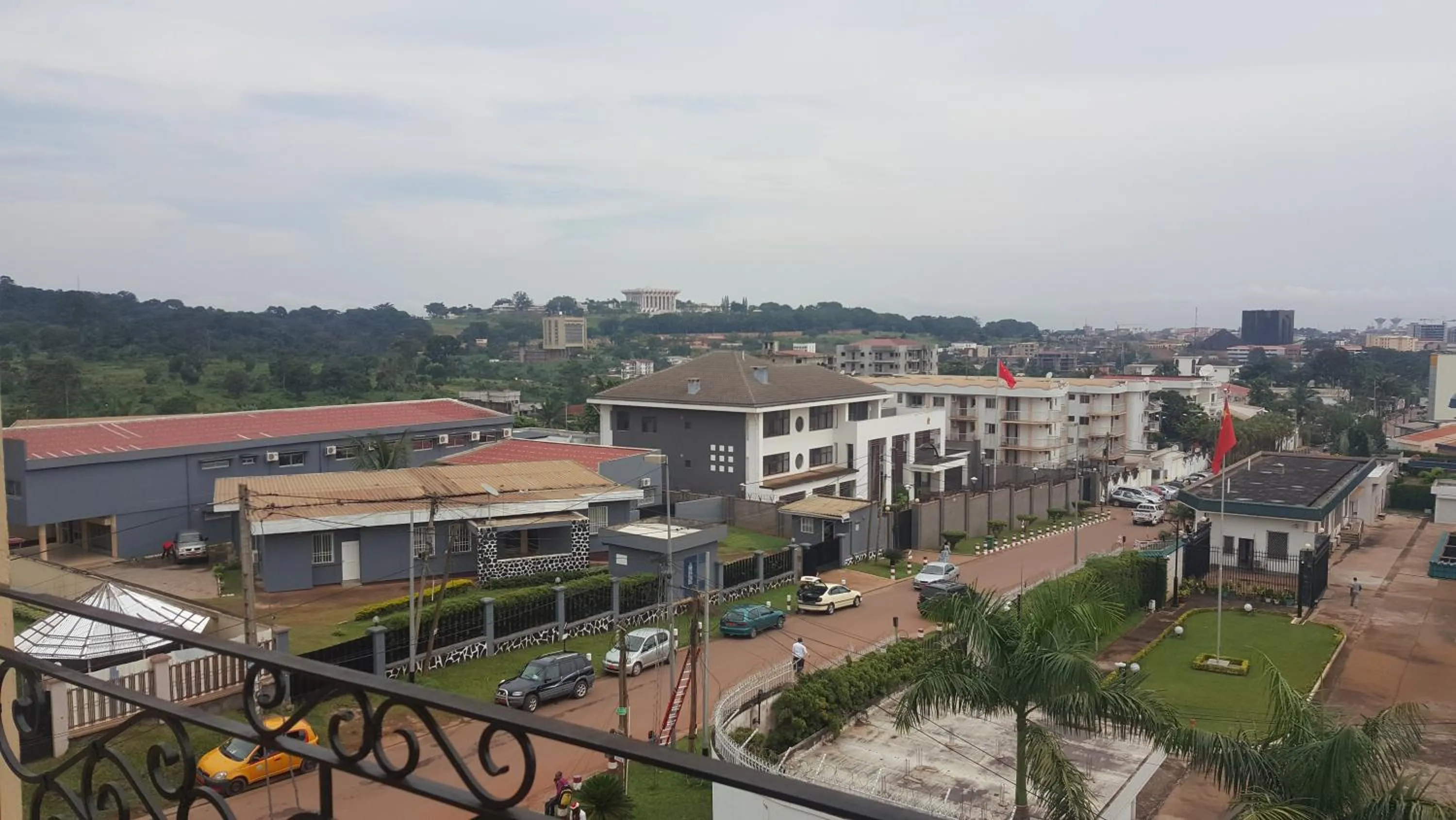 Neighbourhood in Résidences hôtelières Micheline et Emile BASTOS