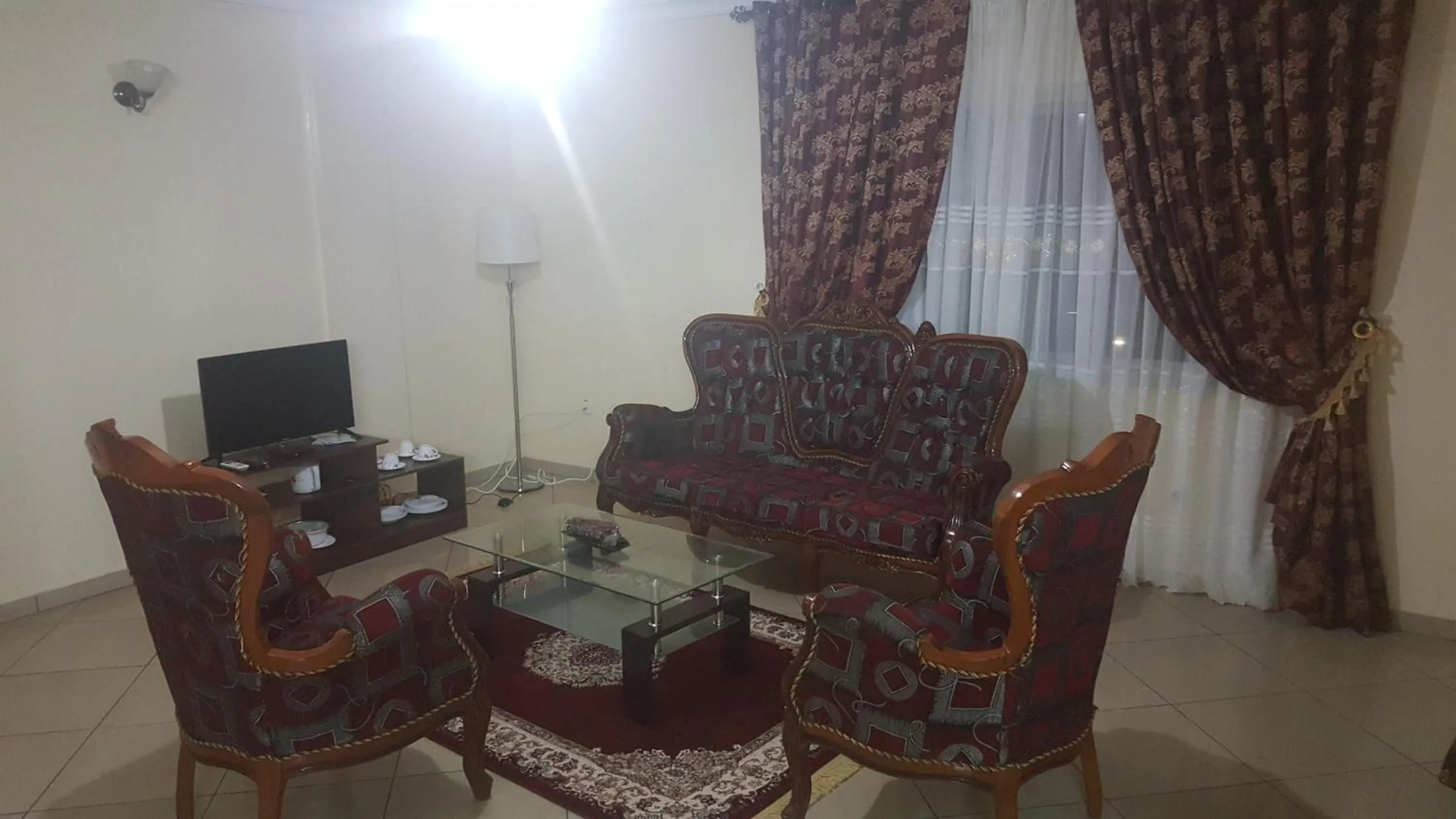 TV and multimedia in Résidences hôtelières Micheline et Emile BASTOS