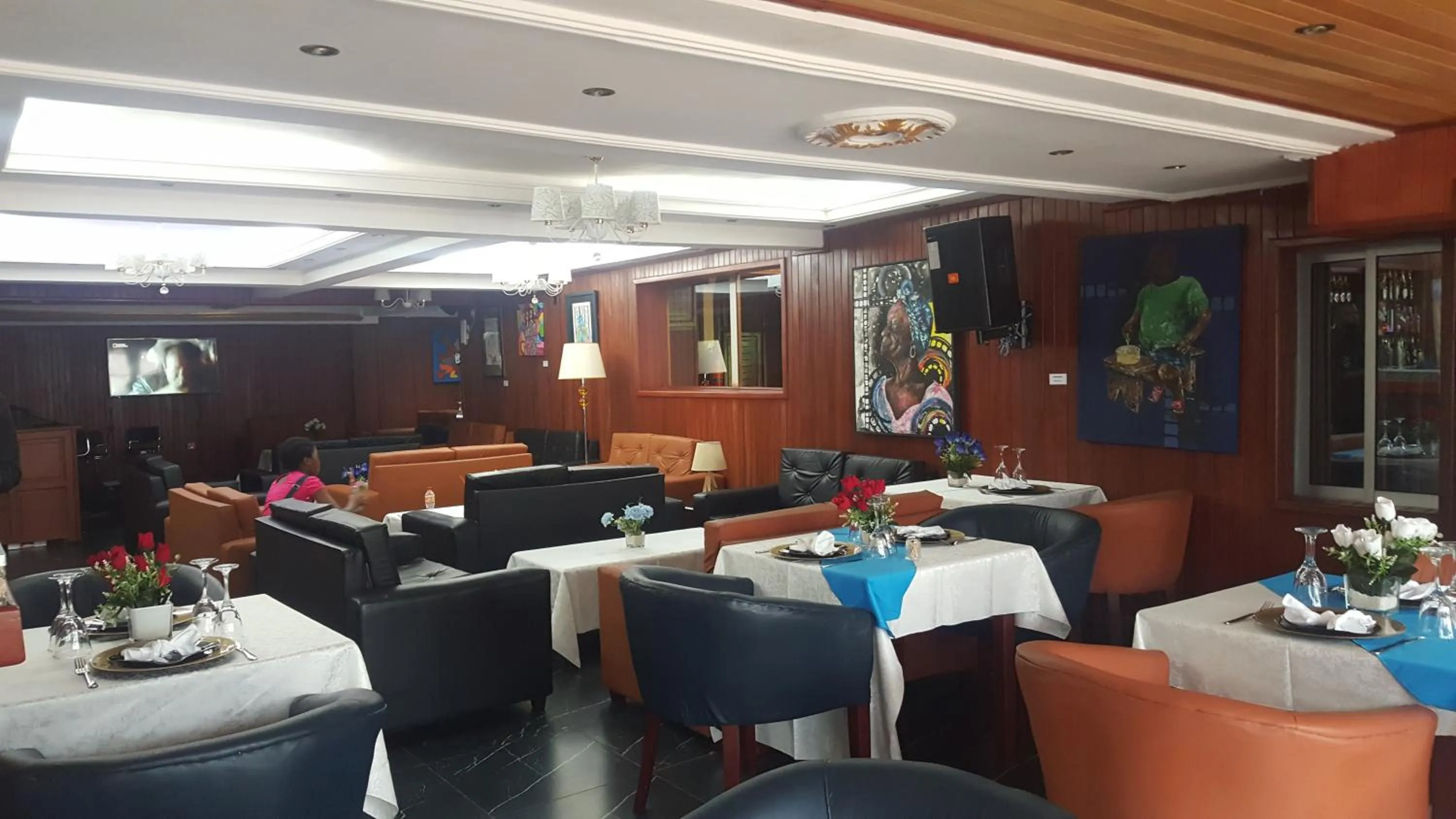 Restaurant/places to eat in Résidences hôtelières Micheline et Emile BASTOS