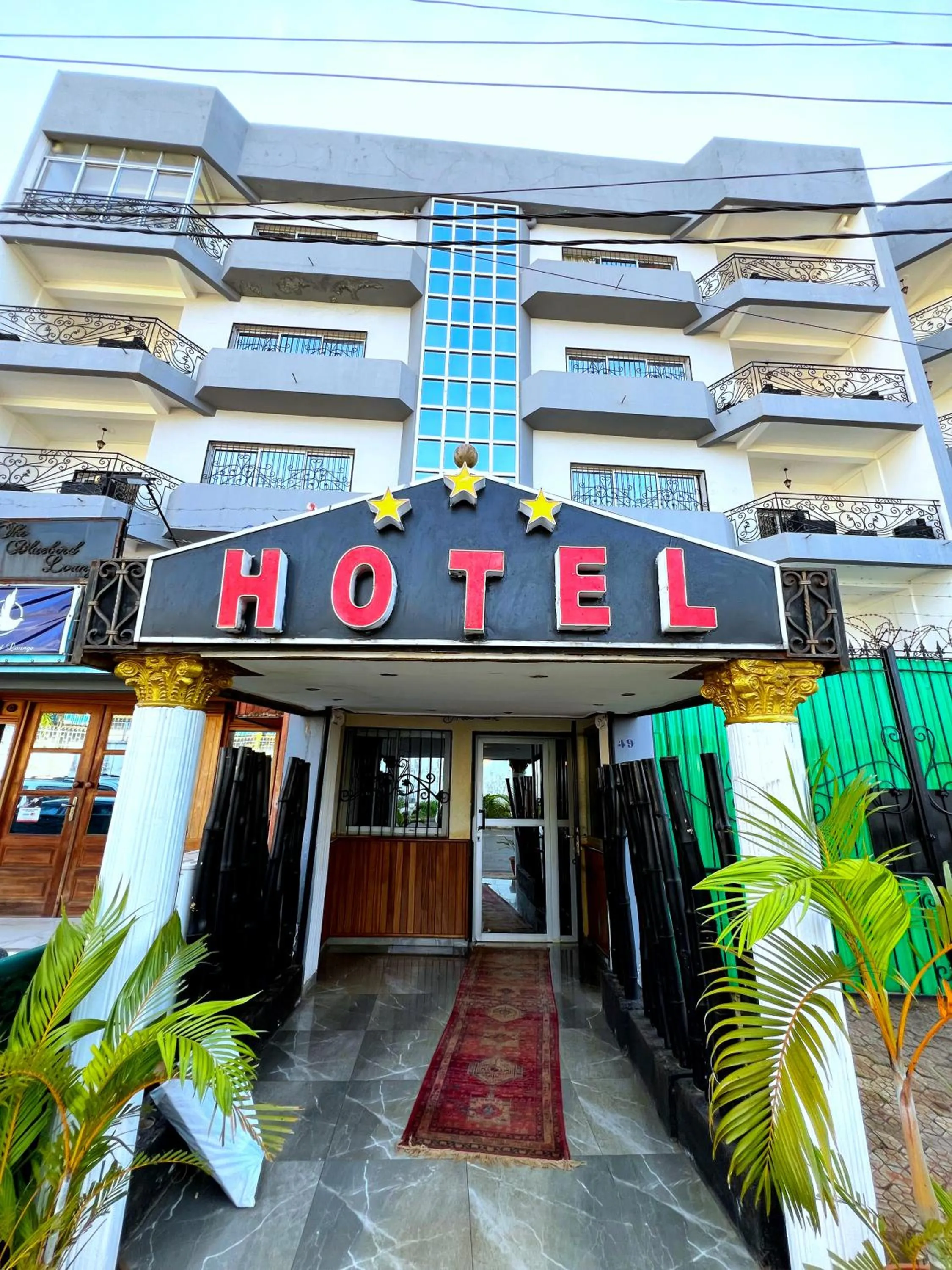 Property building in Résidences hôtelières Micheline et Emile BASTOS