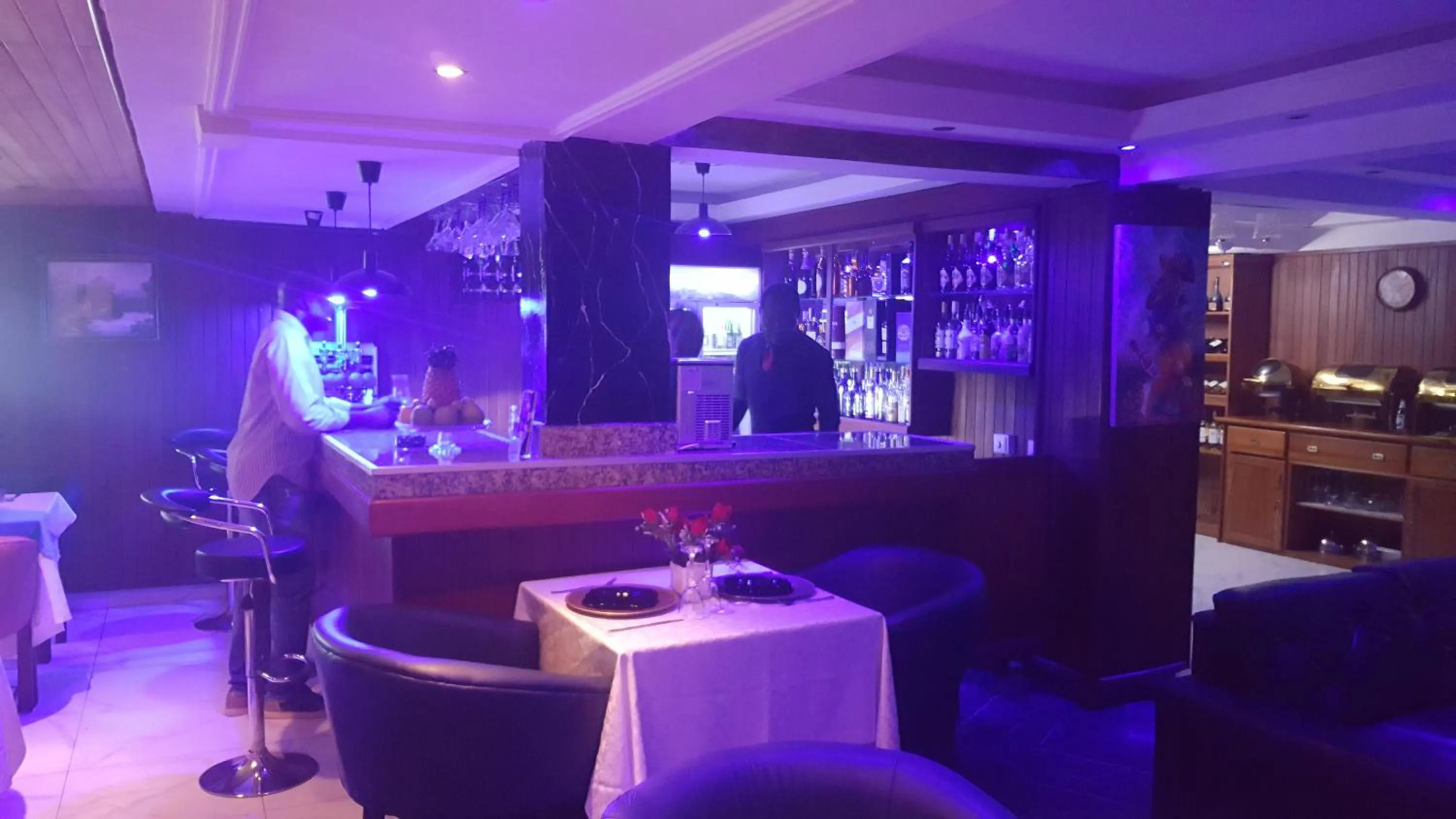 Night in Résidences hôtelières Micheline et Emile BASTOS