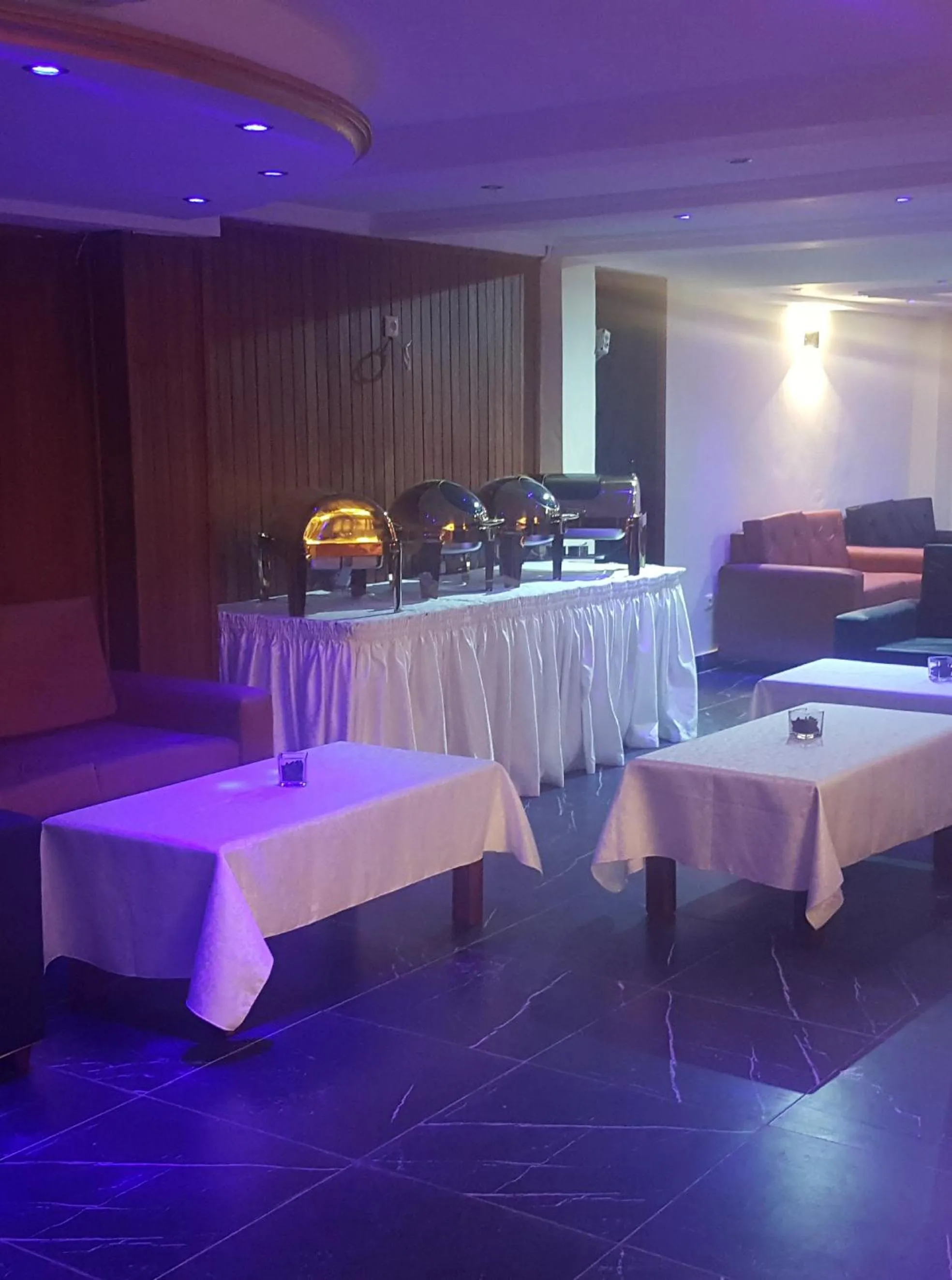 Restaurant/places to eat in Résidences hôtelières Micheline et Emile BASTOS