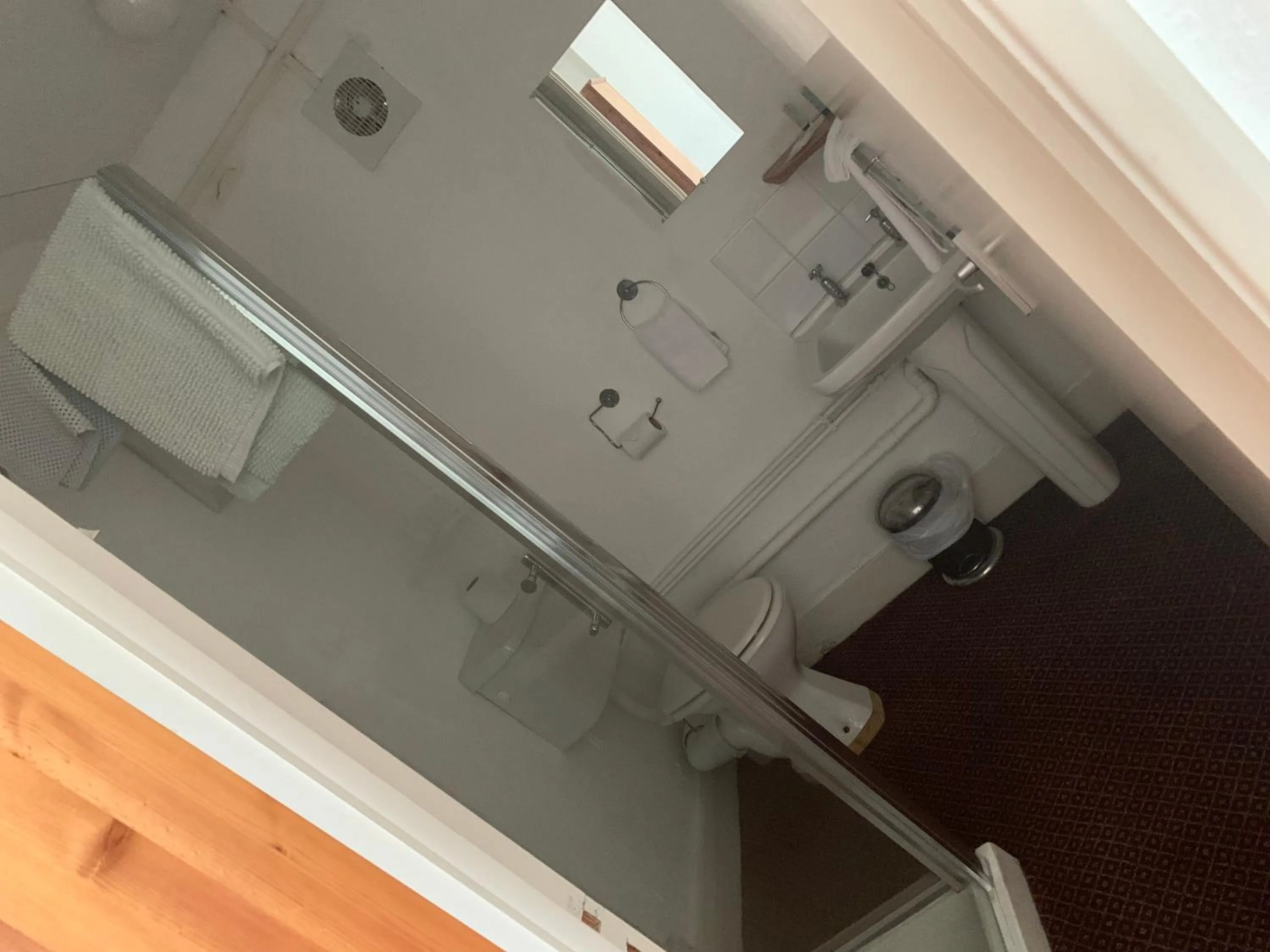 Bathroom in The Prince of Wales