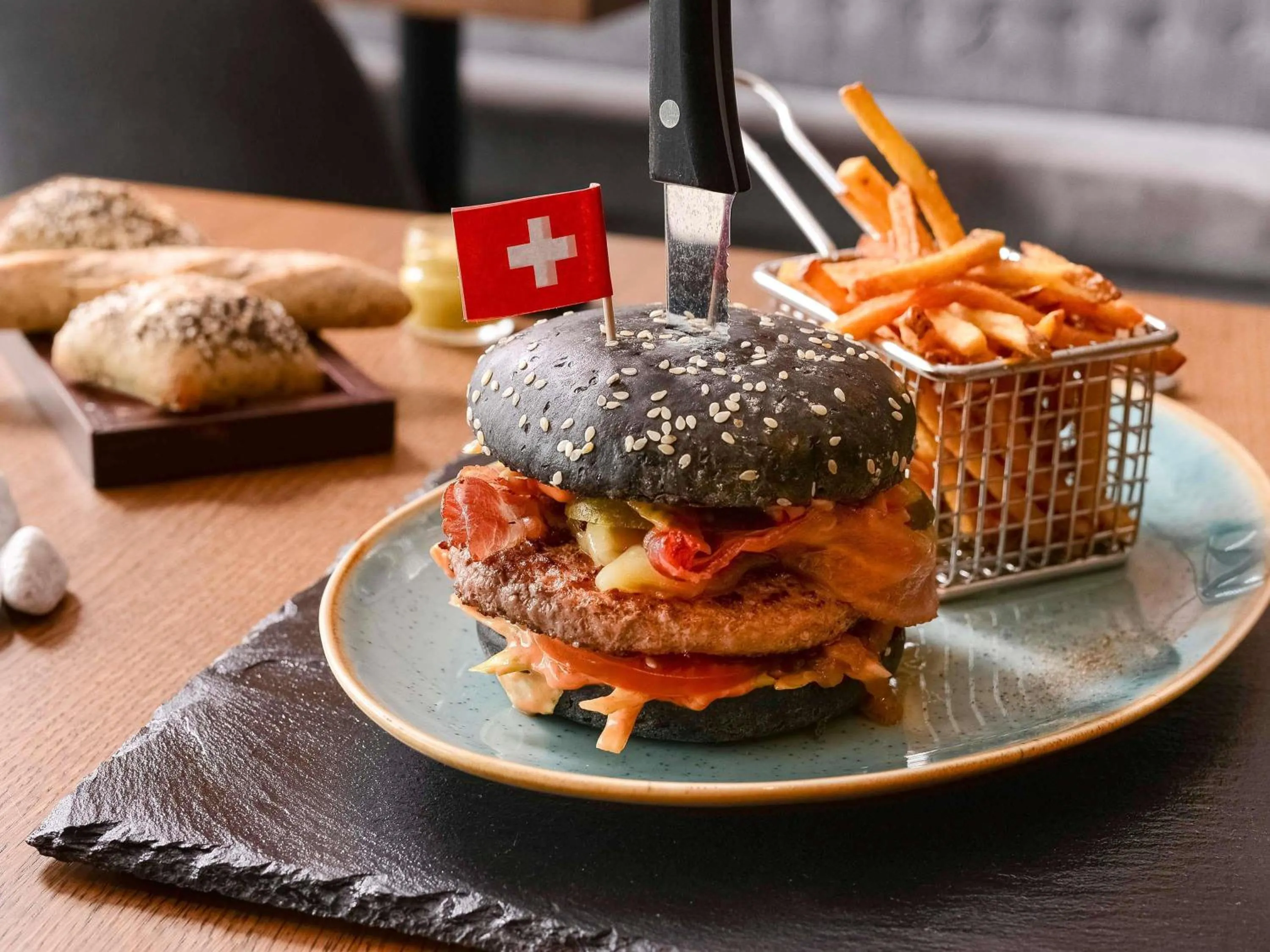 Restaurant/places to eat in Mercure Geneva Airport