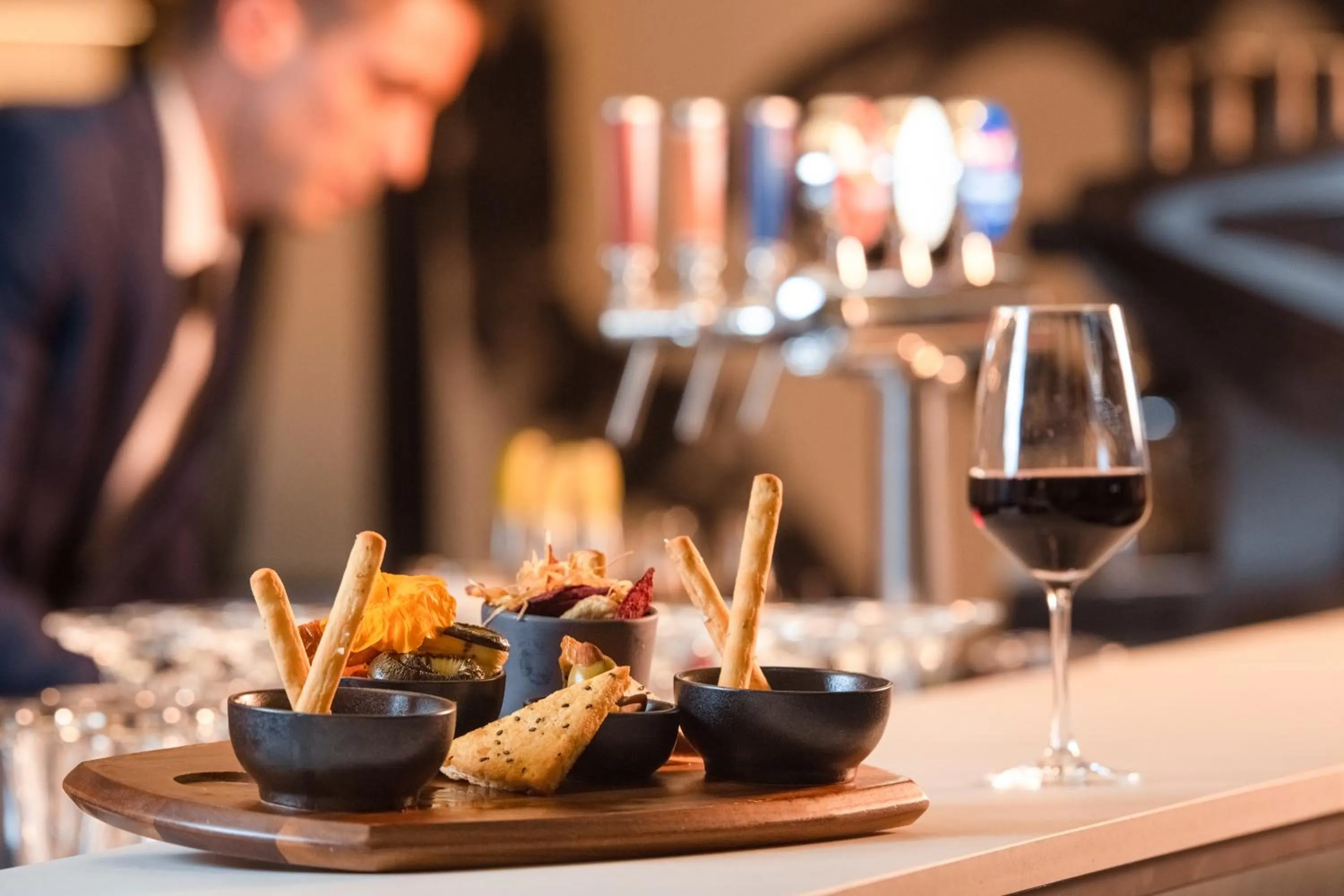 Lounge or bar in Mercure Geneva Airport