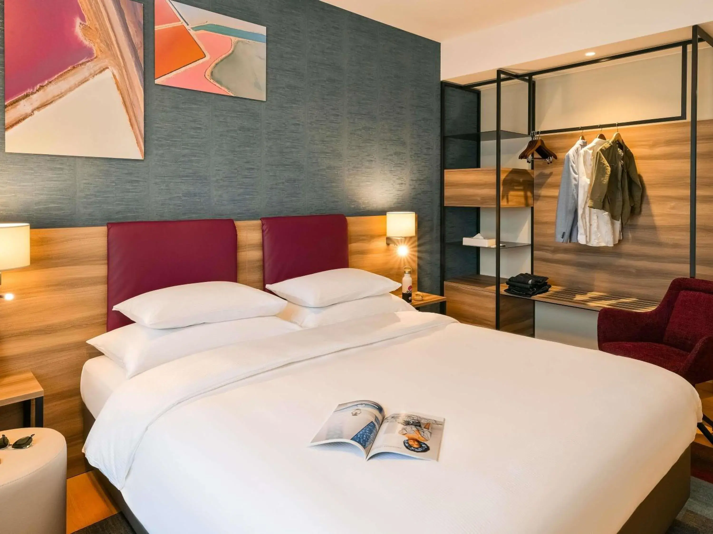 Standard Double Room in Mercure Geneva Airport Standard Double Room in Mercure Geneva Airport