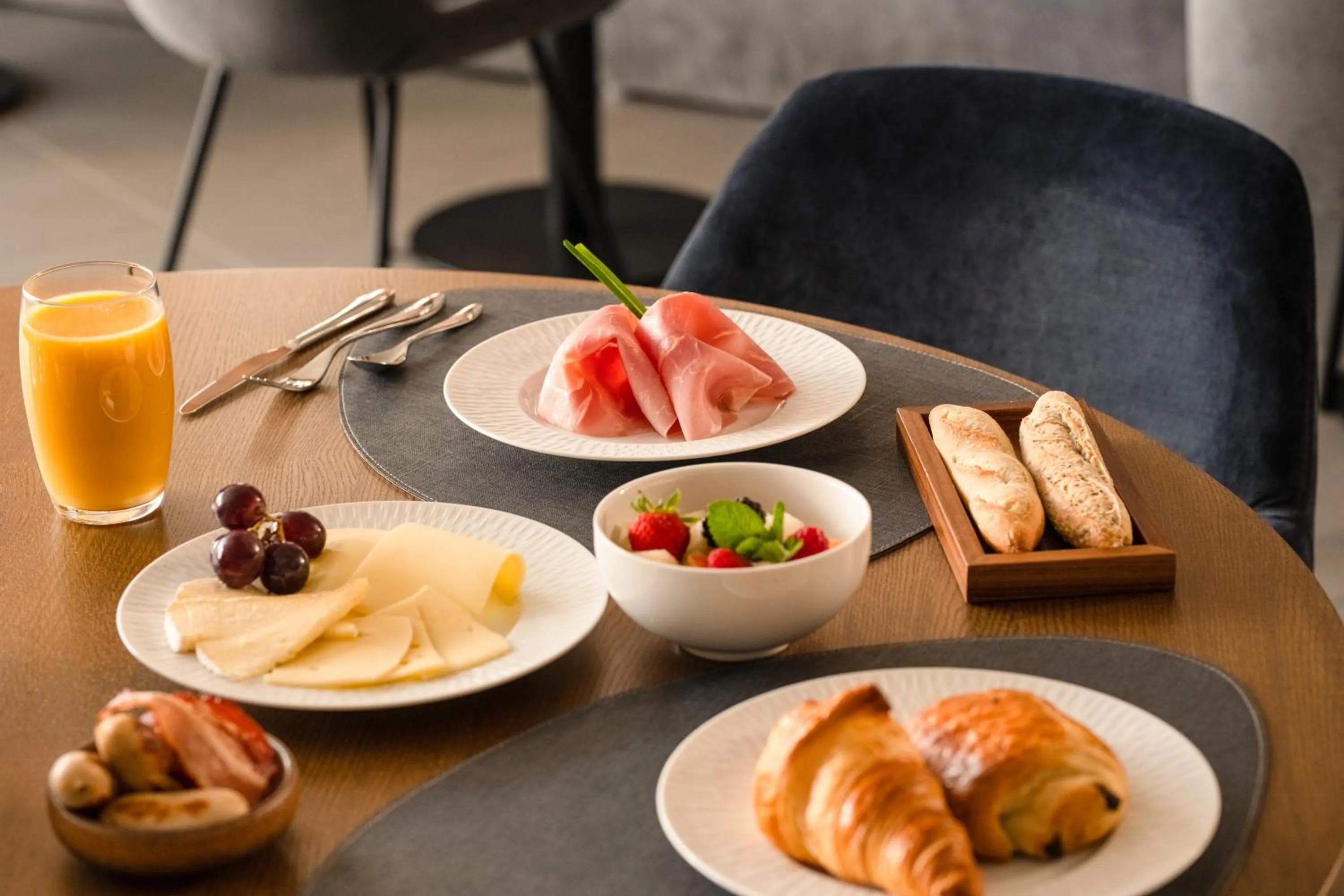 Breakfast in Mercure Geneva Airport