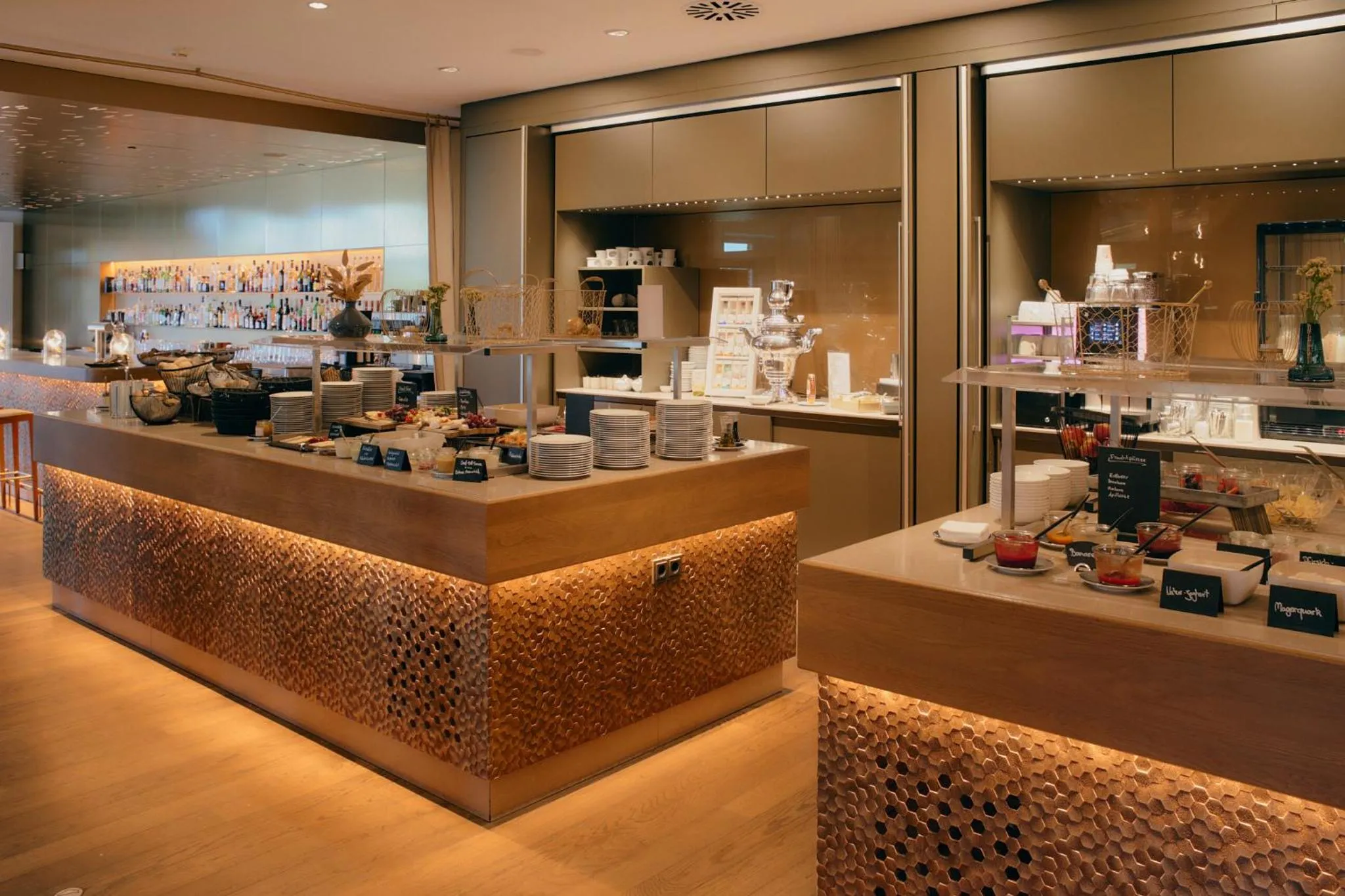 Restaurant/places to eat in Aparthotel Treudelberg Hamburg