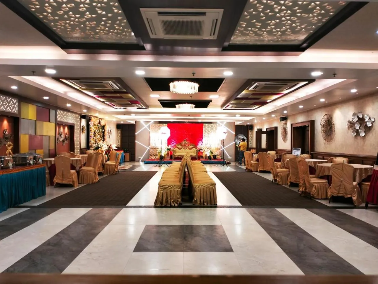 Banquet/Function facilities in Hotel Pushpak