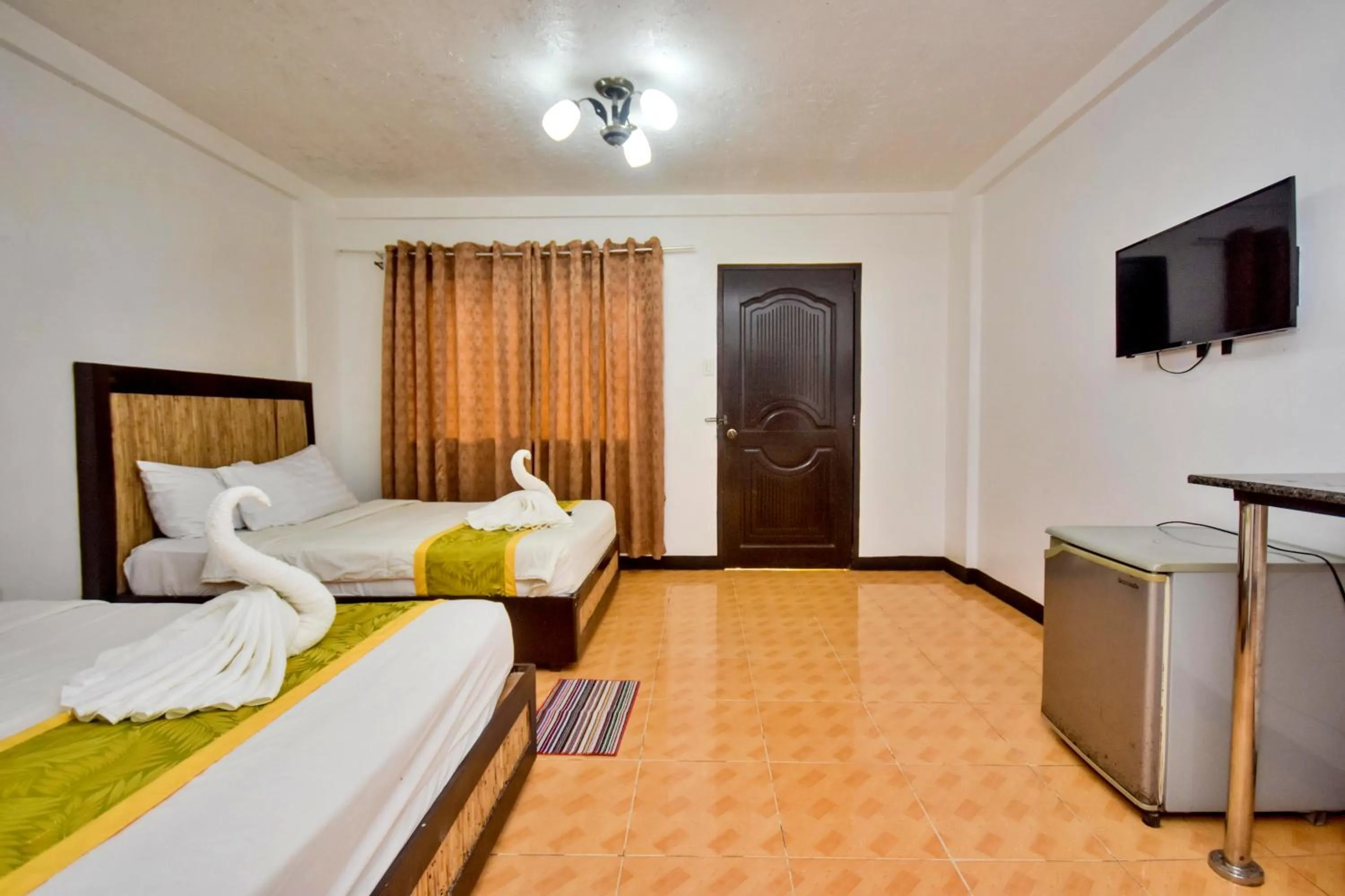 Bedroom, Bed in Bamboo Beach Resort & Restaurant