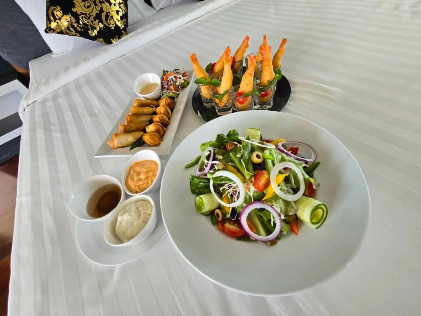 Restaurant/places to eat in PP Mountain Beach Resort