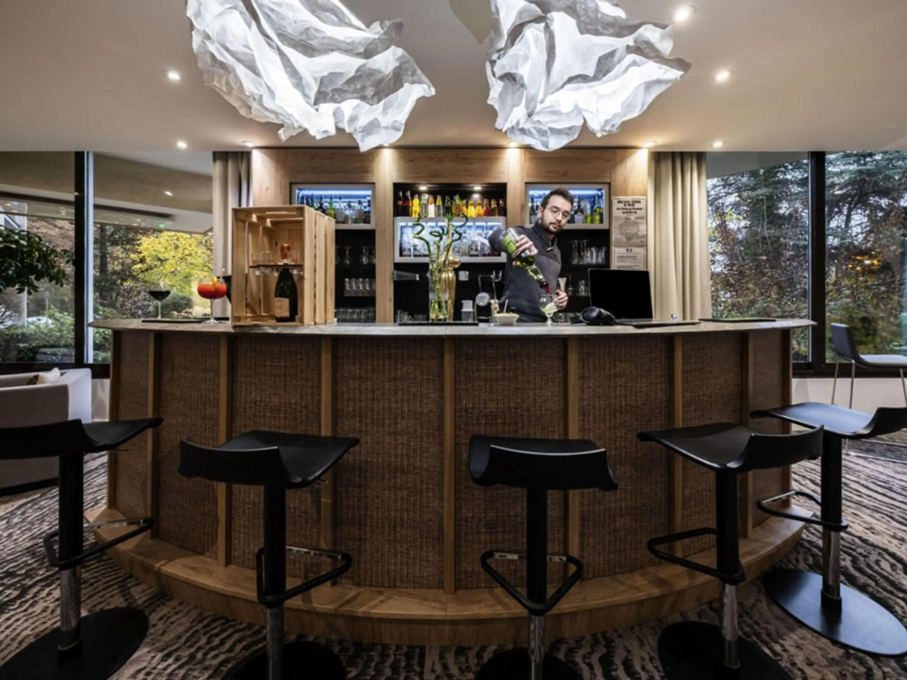 Lounge or bar in Mercure Grenoble Meylan