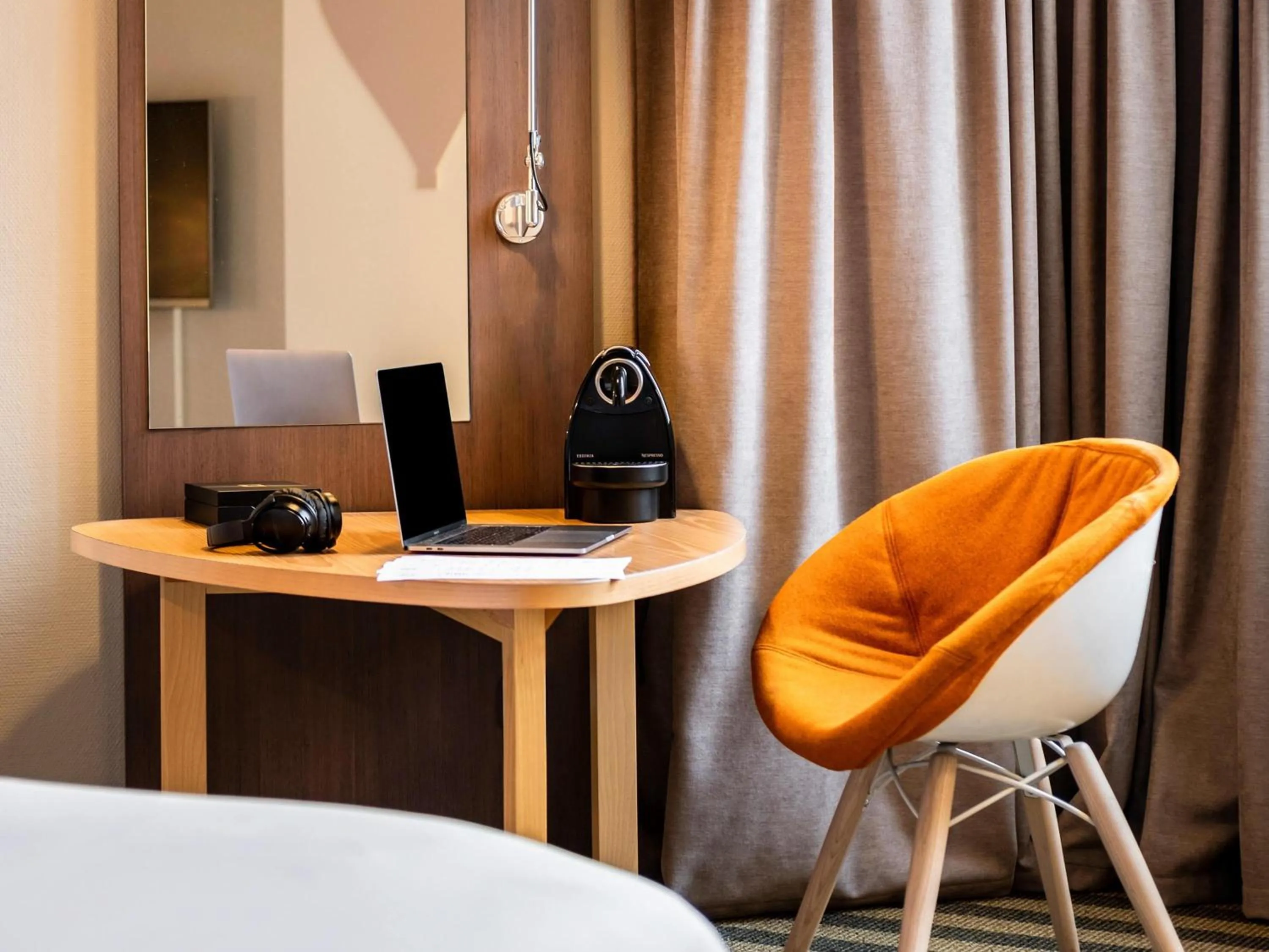 Bedroom in Mercure Grenoble Meylan