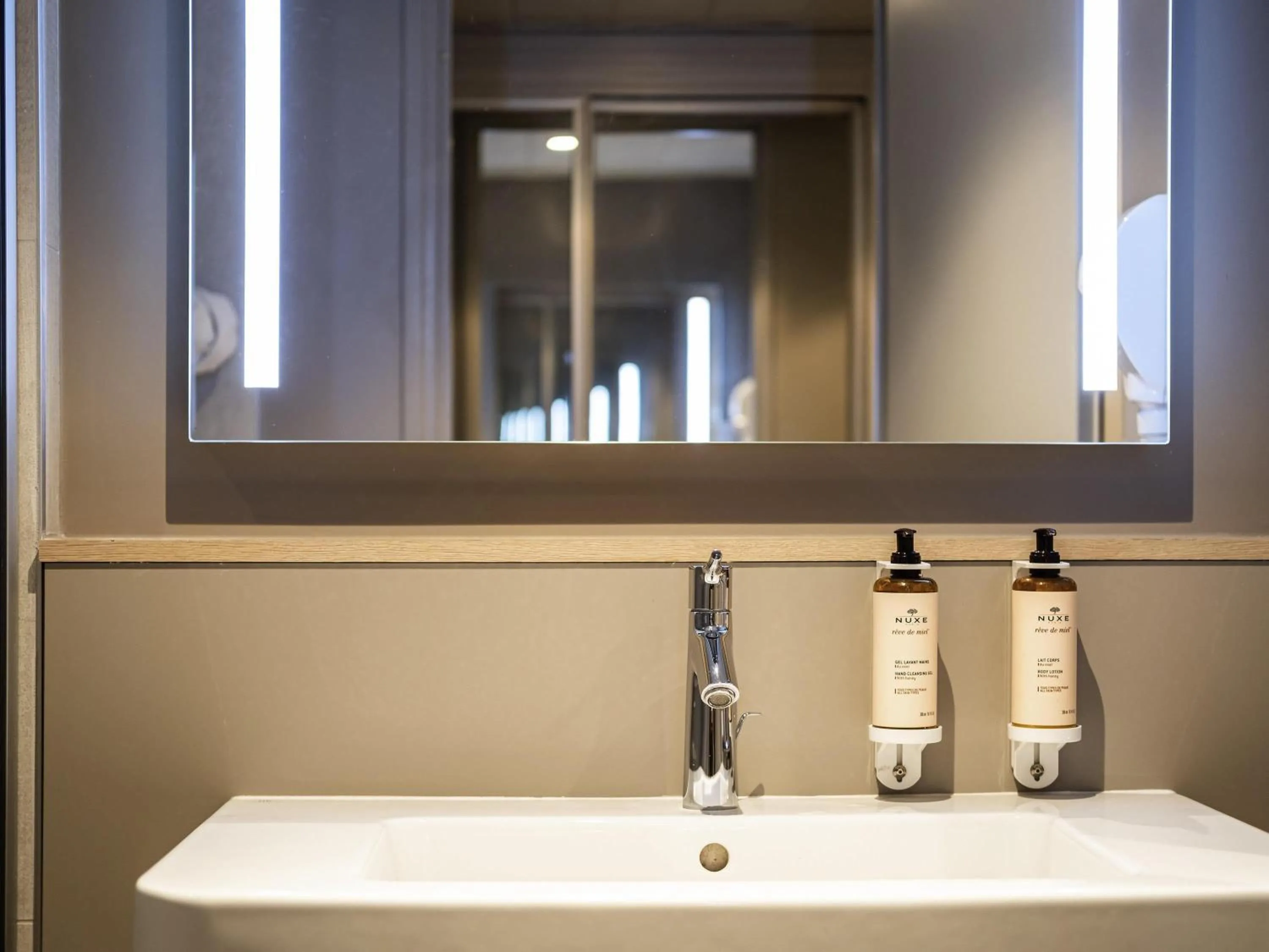 Bedroom in Mercure Grenoble Meylan