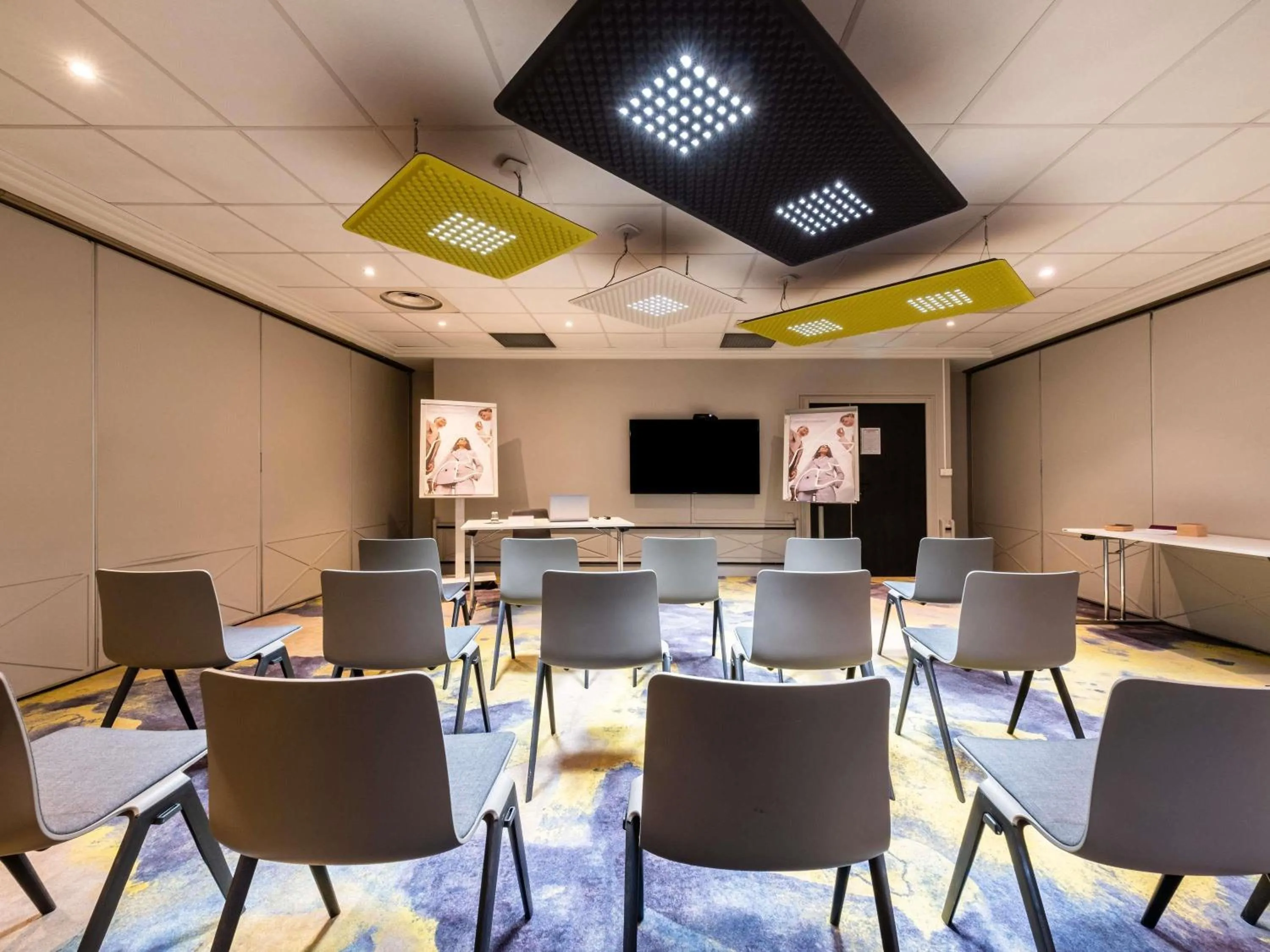 Meeting/conference room in Mercure Grenoble Meylan