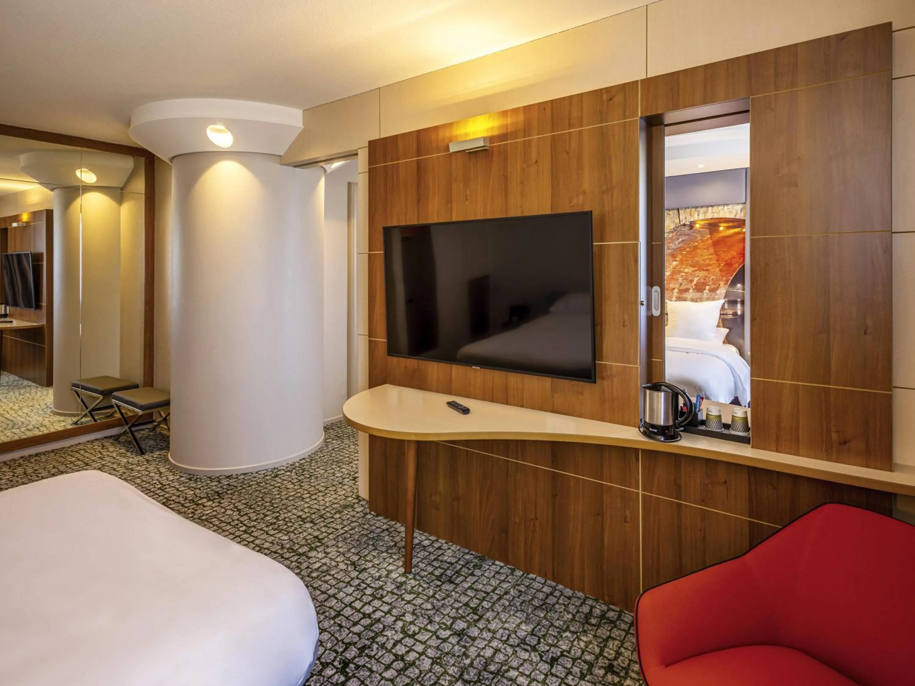 Bedroom, Bed in Hotel Mercure Toulouse Centre Compans