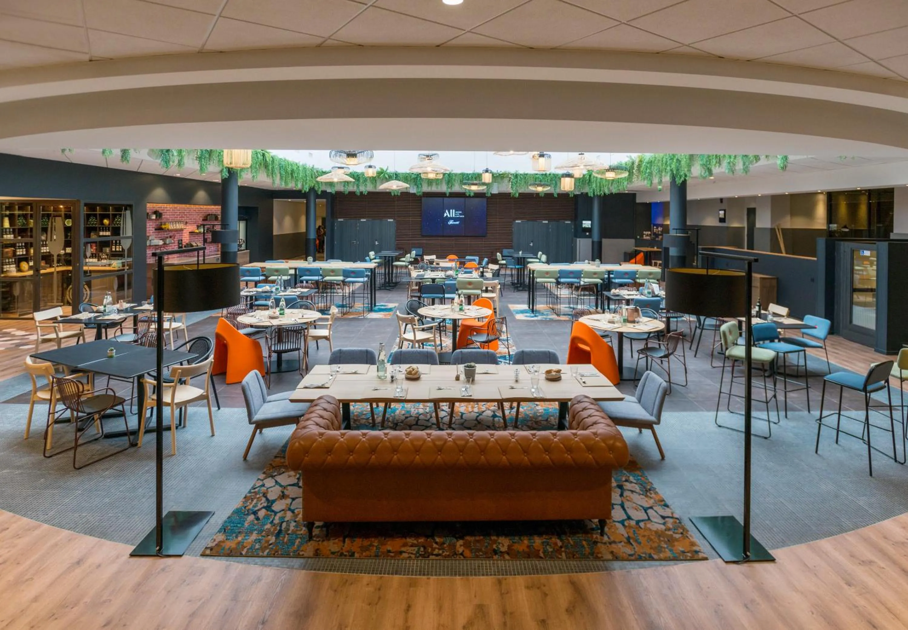 Restaurant/places to eat in Hotel Mercure Toulouse Centre Compans